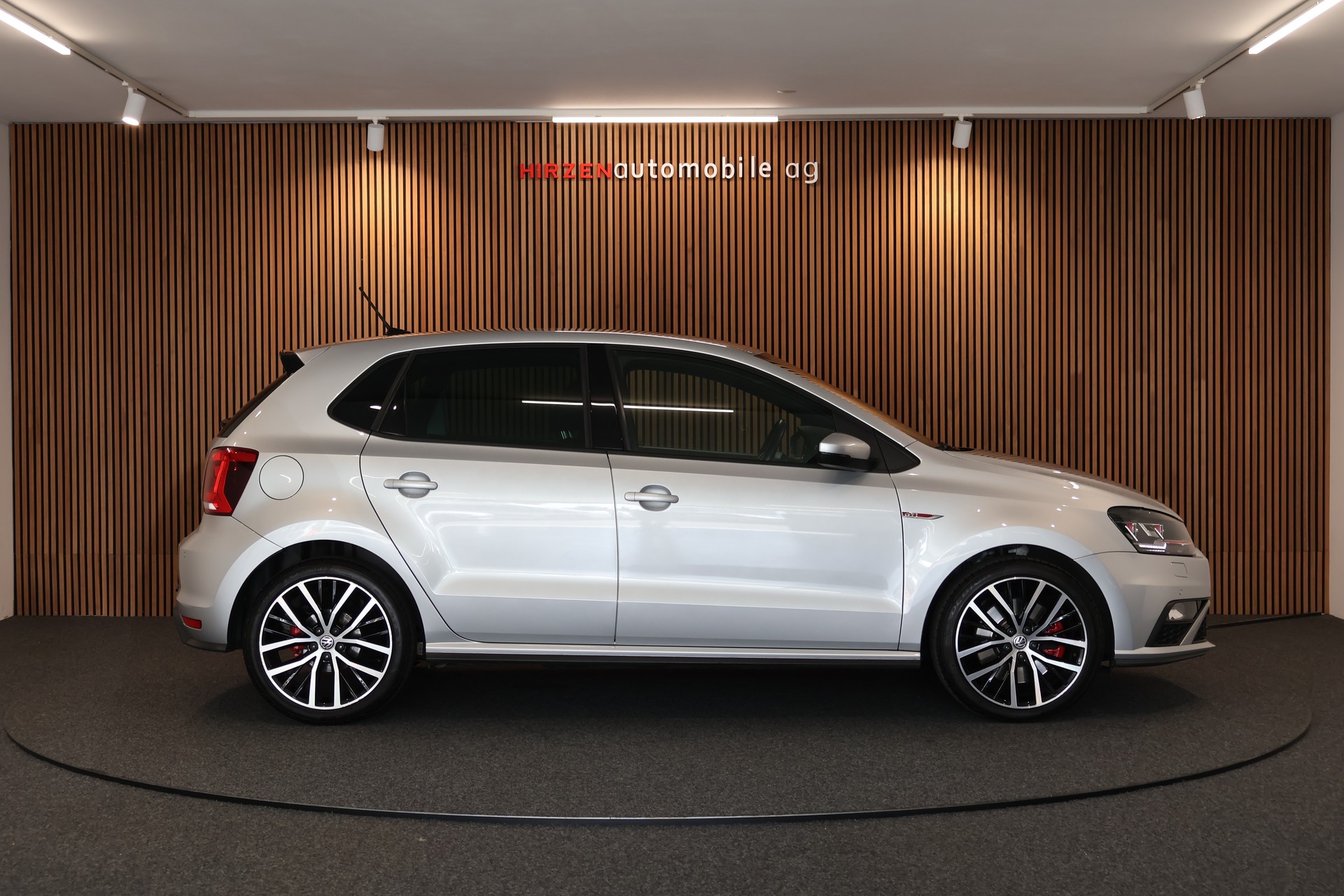 VW Polo 1.8 TSI GTI-image-5
