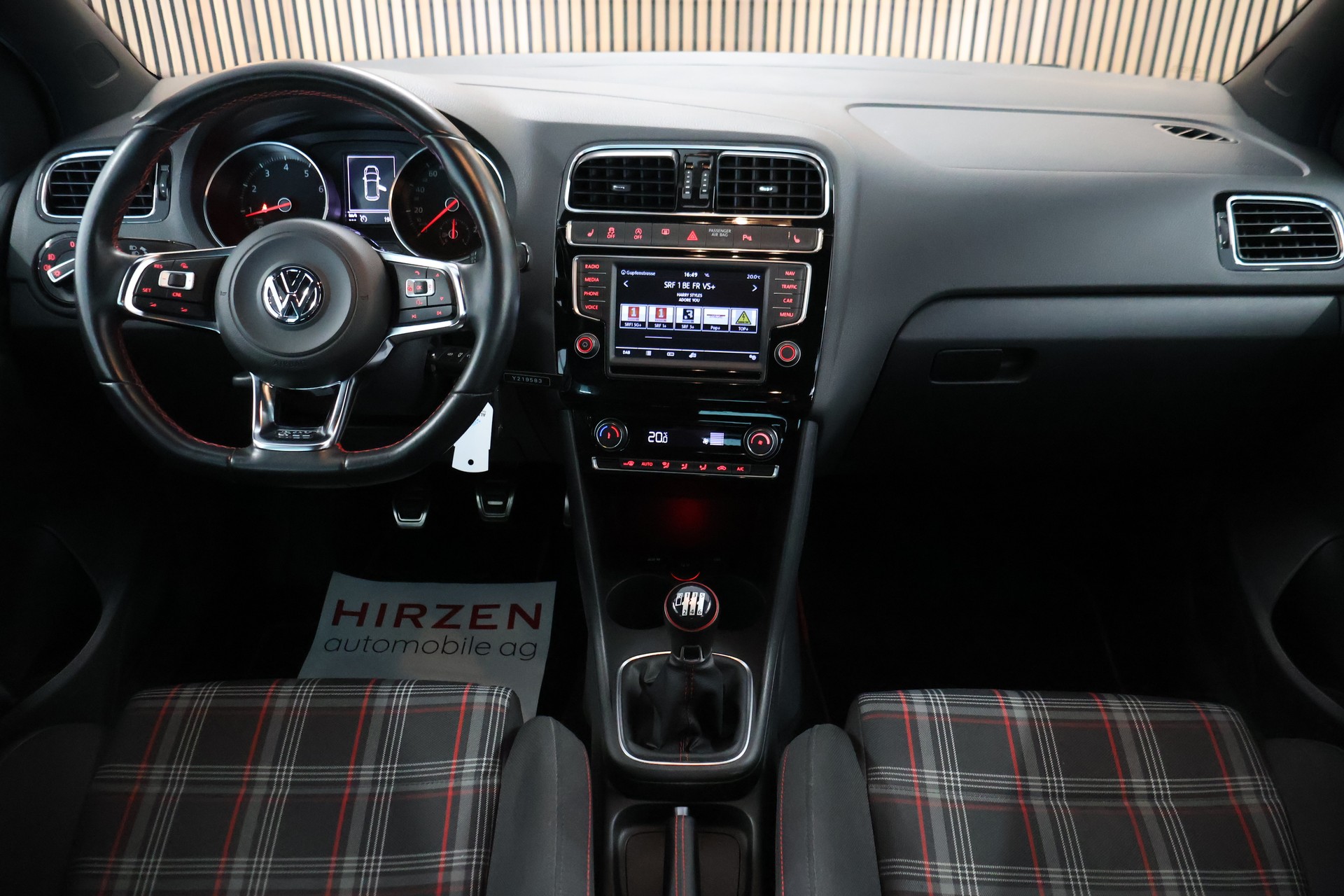 VW Polo 1.8 TSI GTI-image-15