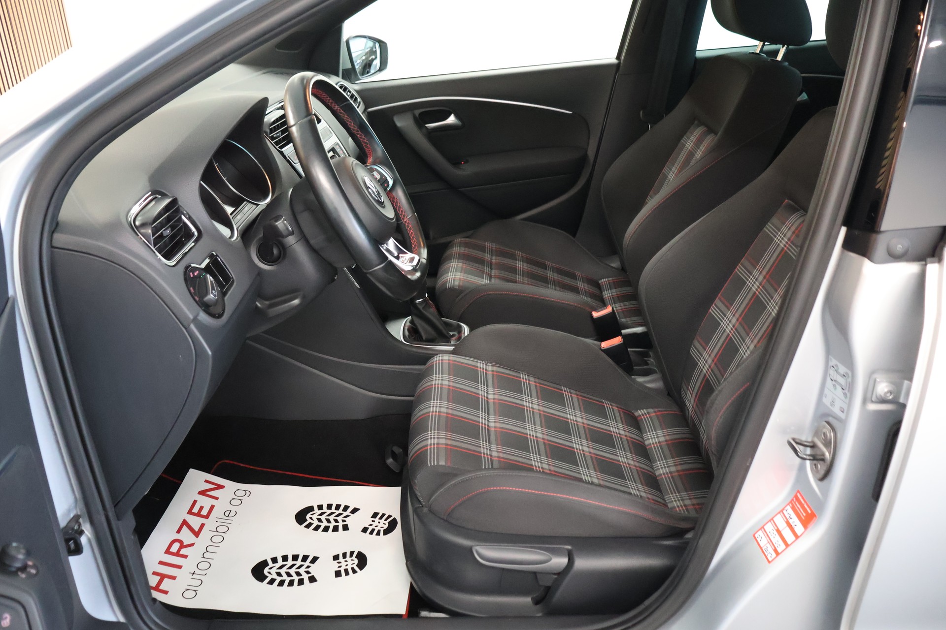 VW Polo 1.8 TSI GTI-image-8