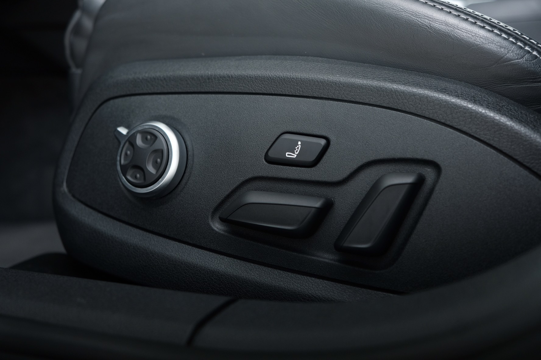 AUDI RS4 Avant 2.9 TFSI quattro tiptronic-image-12