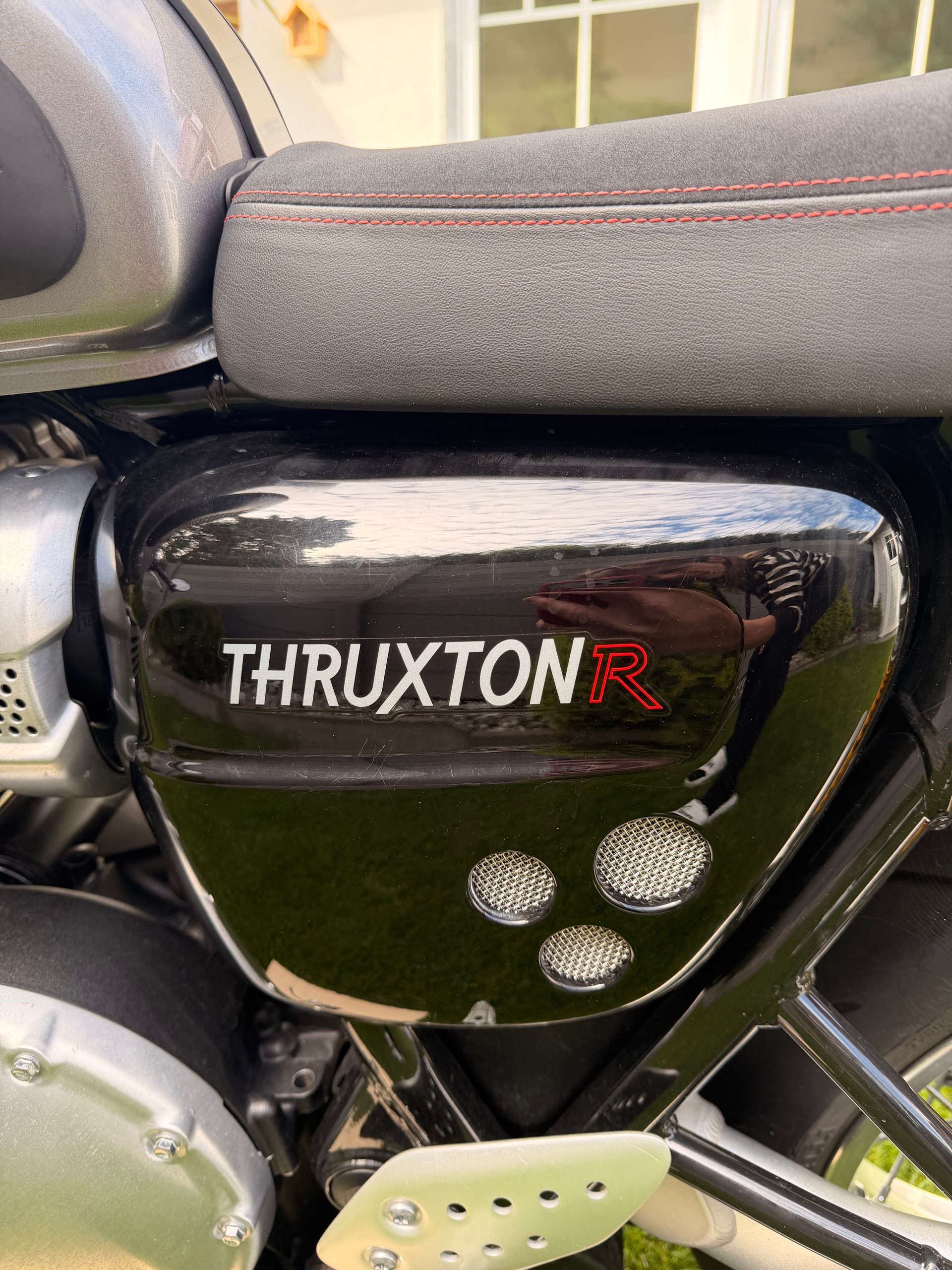 TRIUMPH Thruxton R-image-4