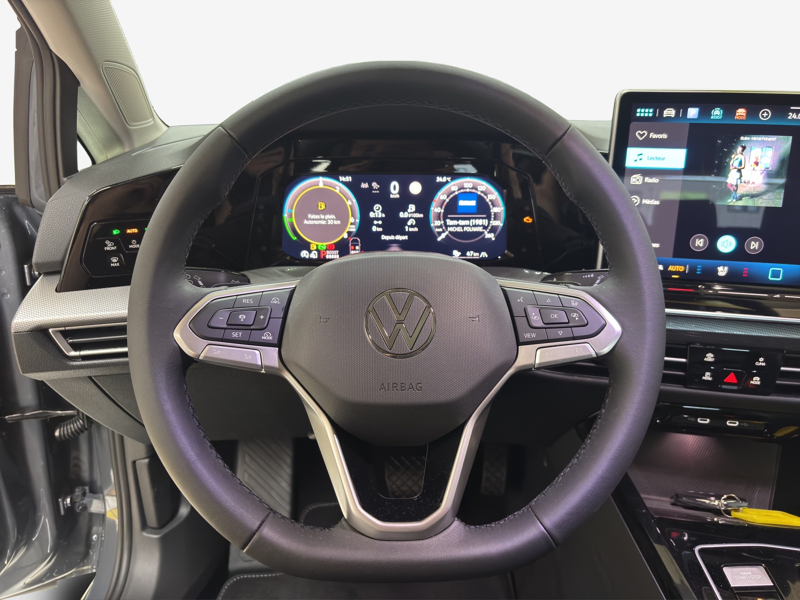 VW Golf 1.5 e TSI mHEV Style DSG-image-9