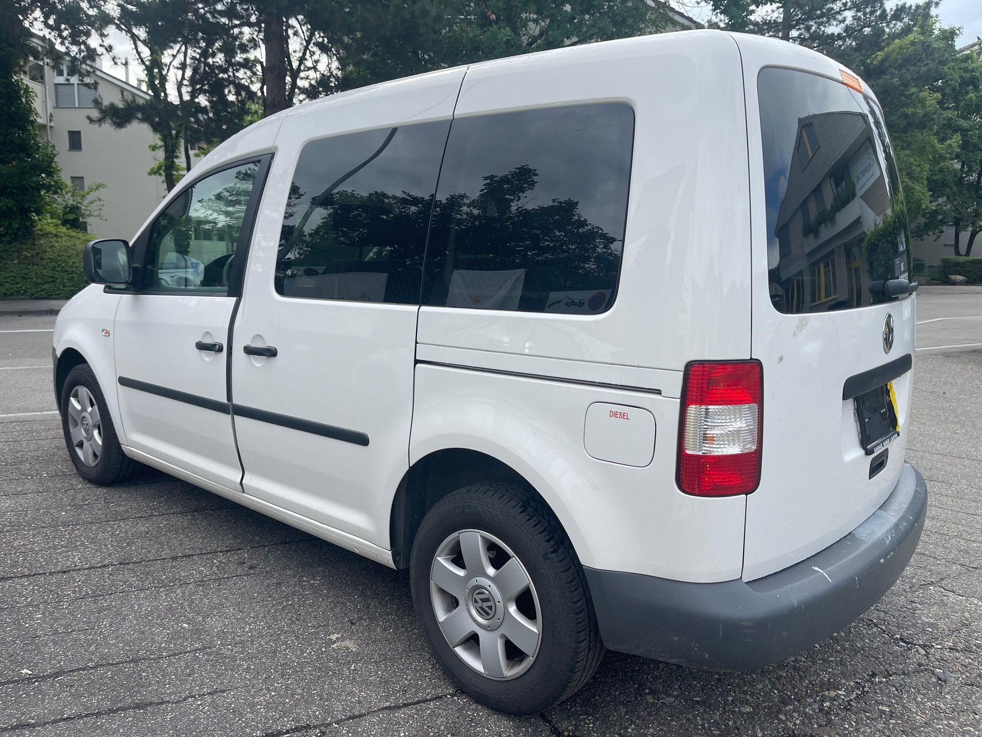 VW Caddy Life 1.9TDI PD-image-1