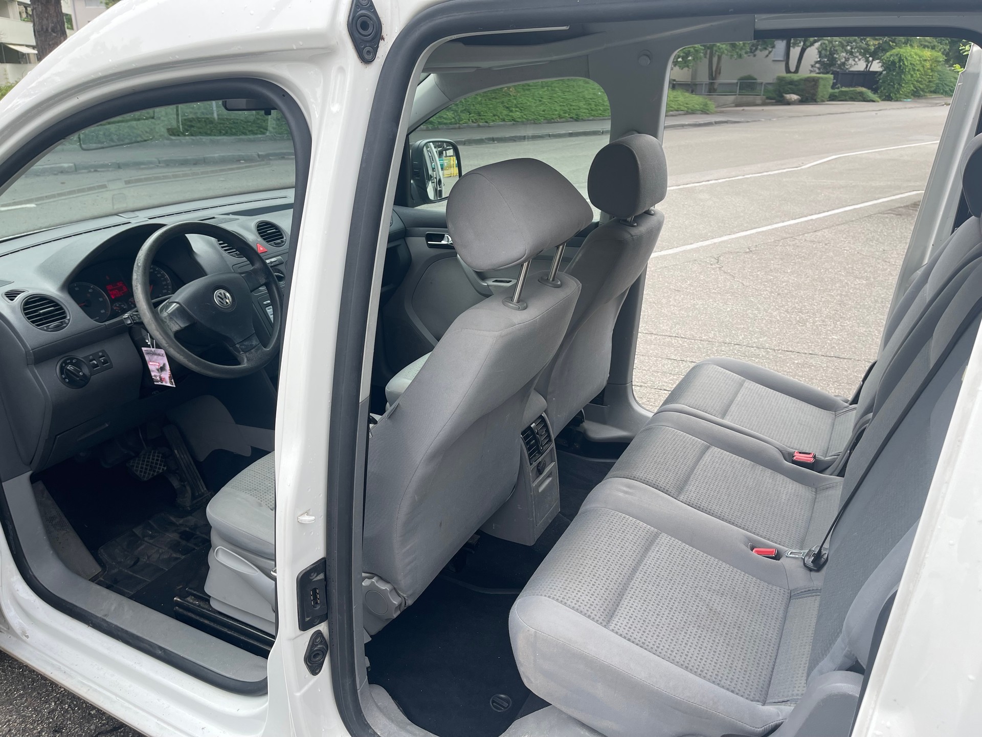 VW Caddy Life 1.9TDI PD-image-7