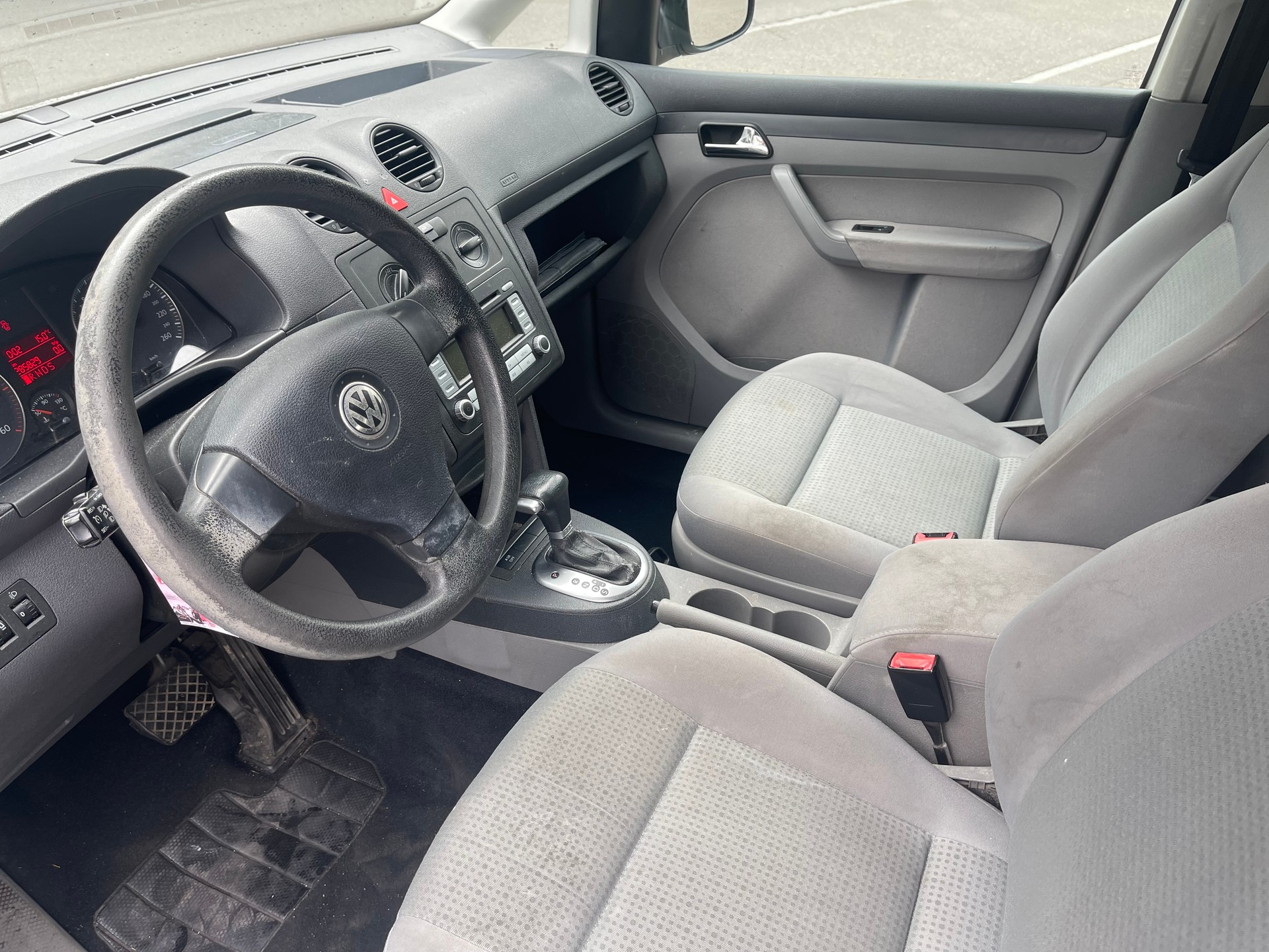 VW Caddy Life 1.9TDI PD-image-6