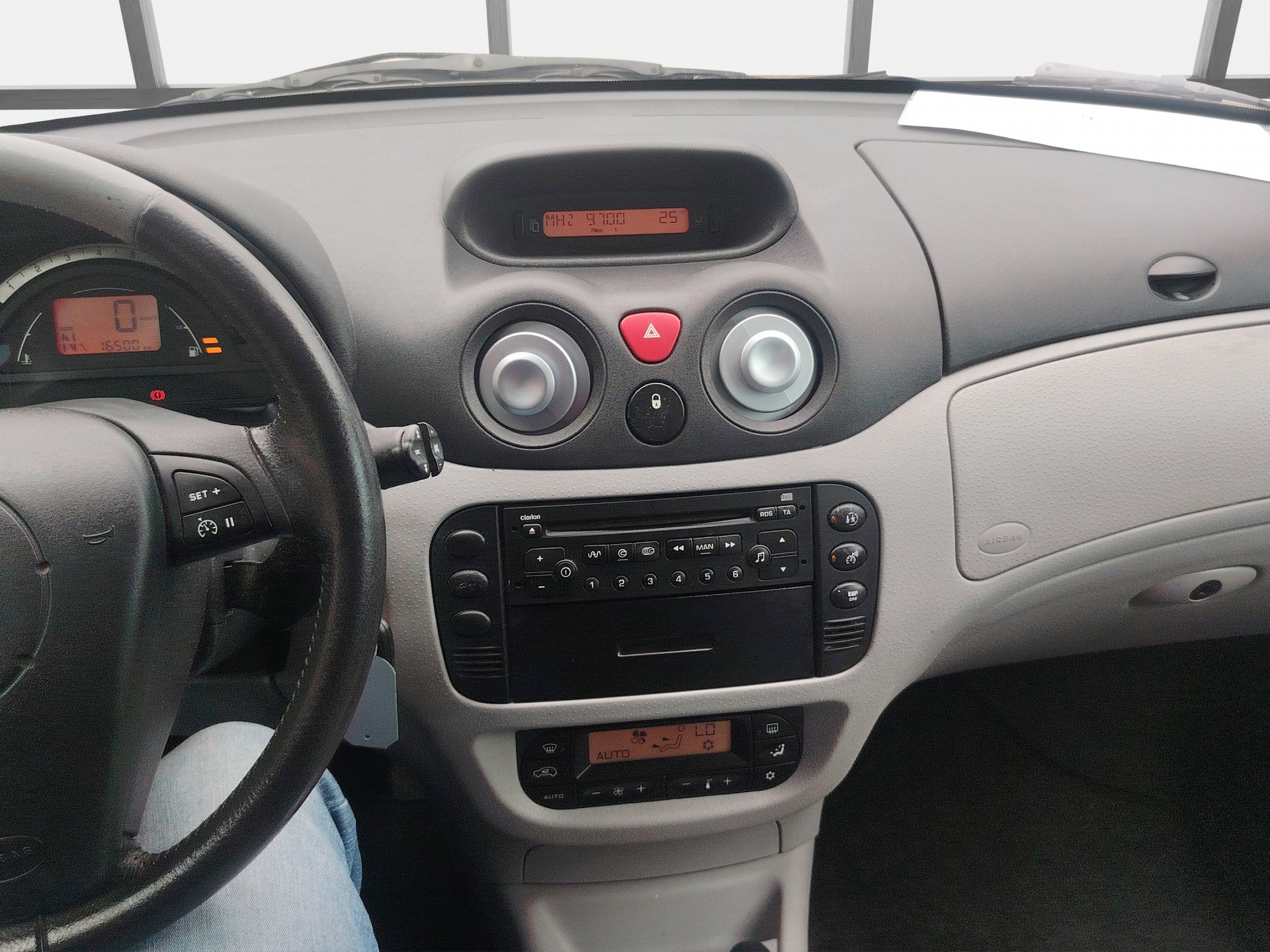 CITROEN C3 1.6i 16V SX-image-12