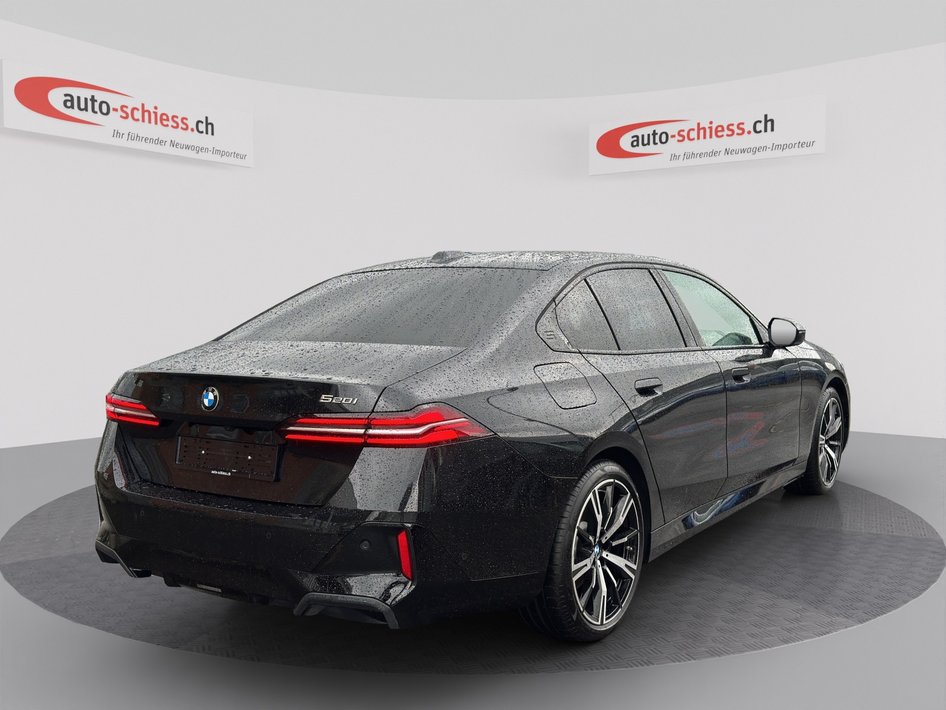 BMW 520i 48V M Sport Steptronic-image-4