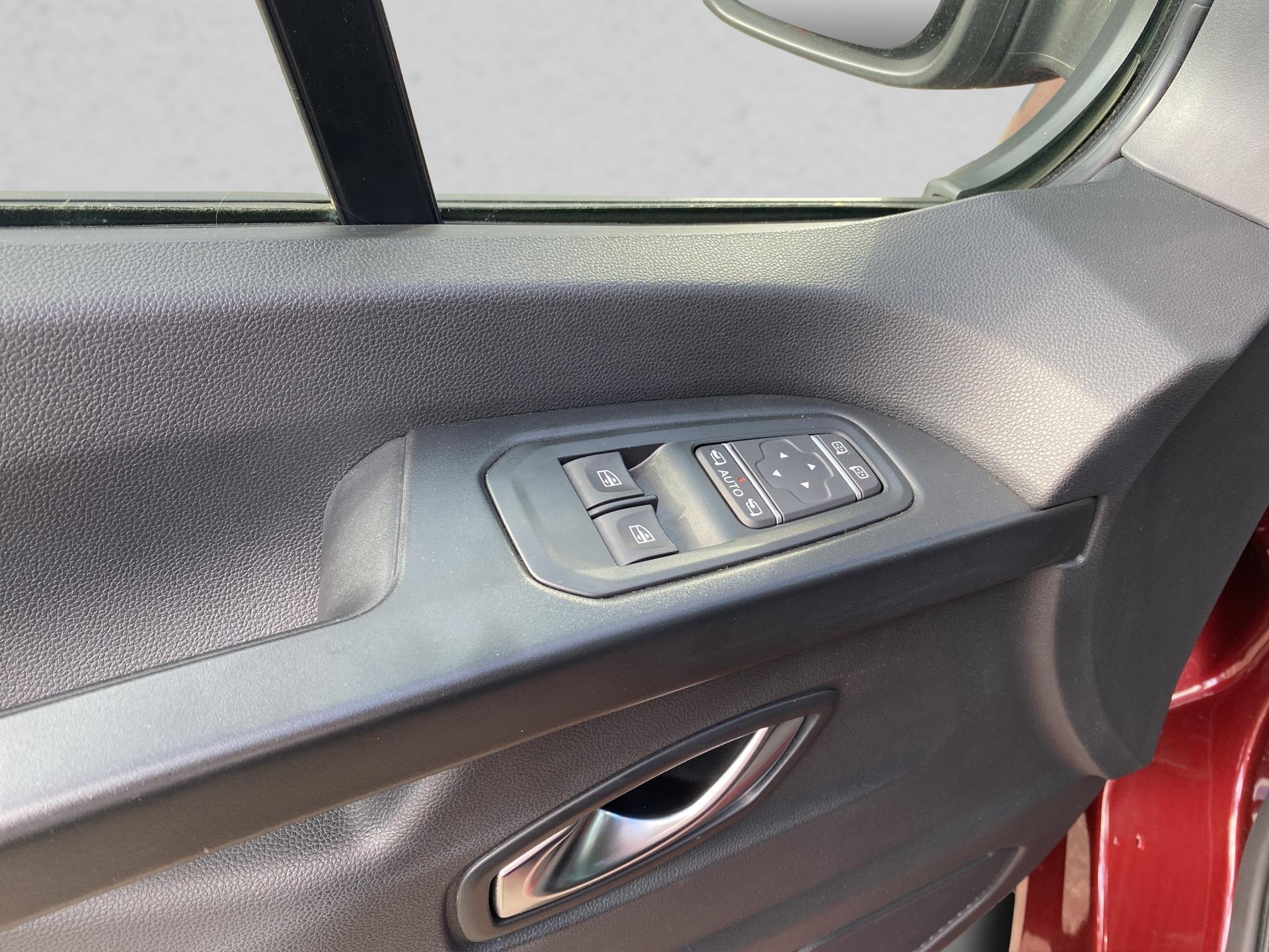 RENAULT Trafic Blue dCi 170 Spacenomad Iconic EDC-image-26