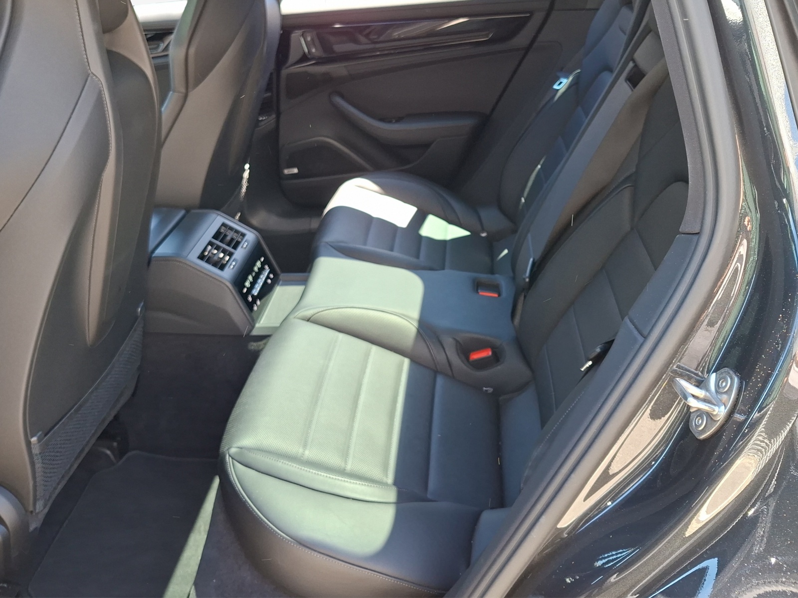 PORSCHE Panamera 4 PDK-image-11