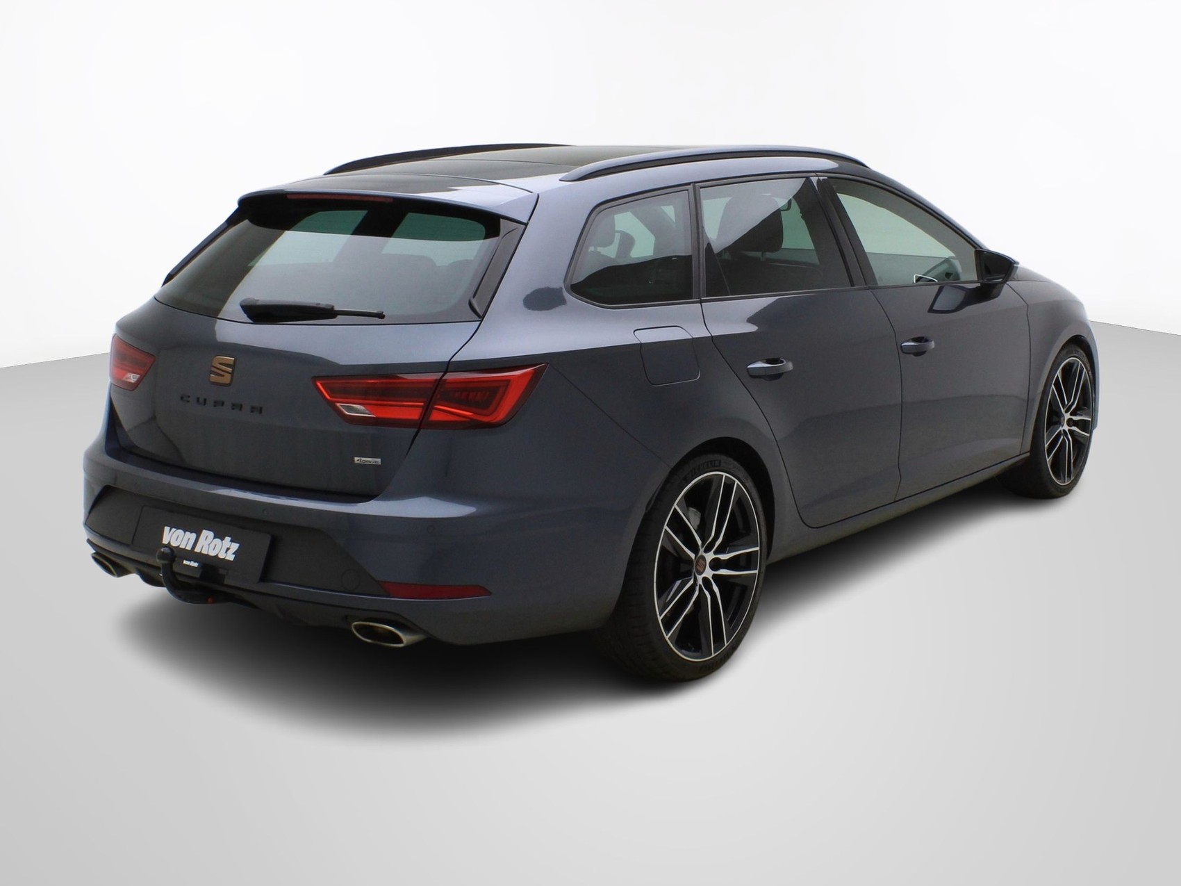 SEAT Leon ST 2.0 TSI DSG Cupra 4Drive-image-4