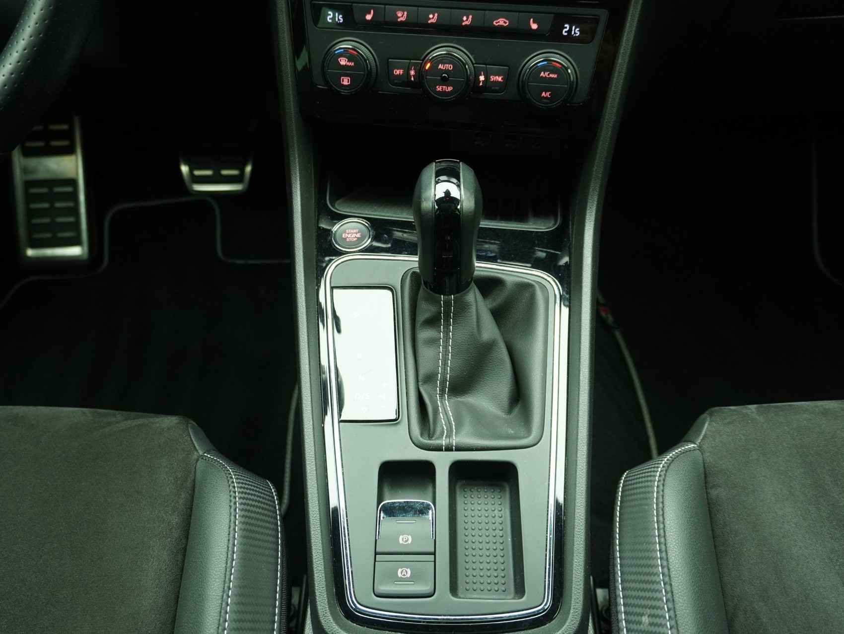 SEAT Leon ST 2.0 TSI DSG Cupra 4Drive-image-15