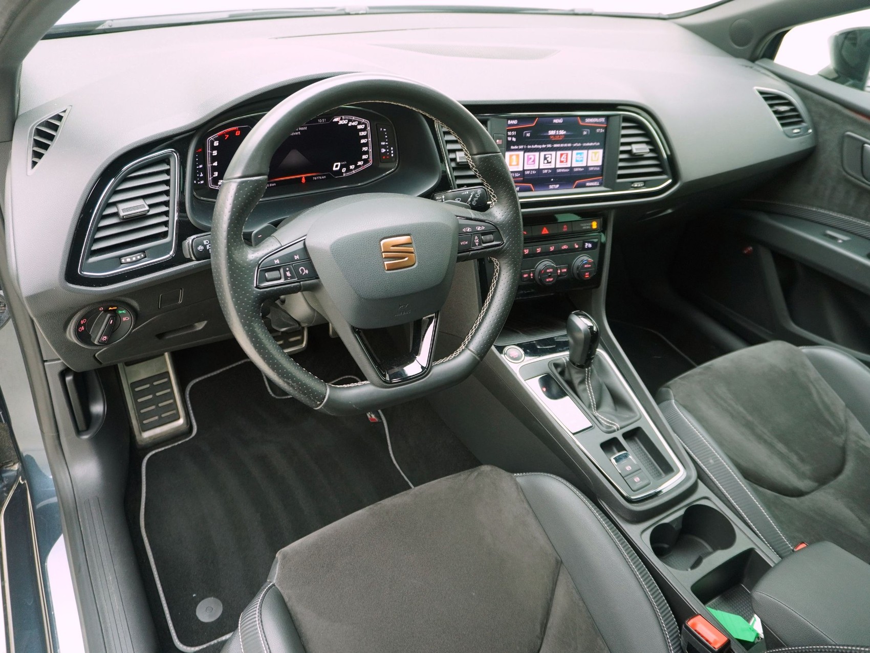 SEAT Leon ST 2.0 TSI DSG Cupra 4Drive-image-10