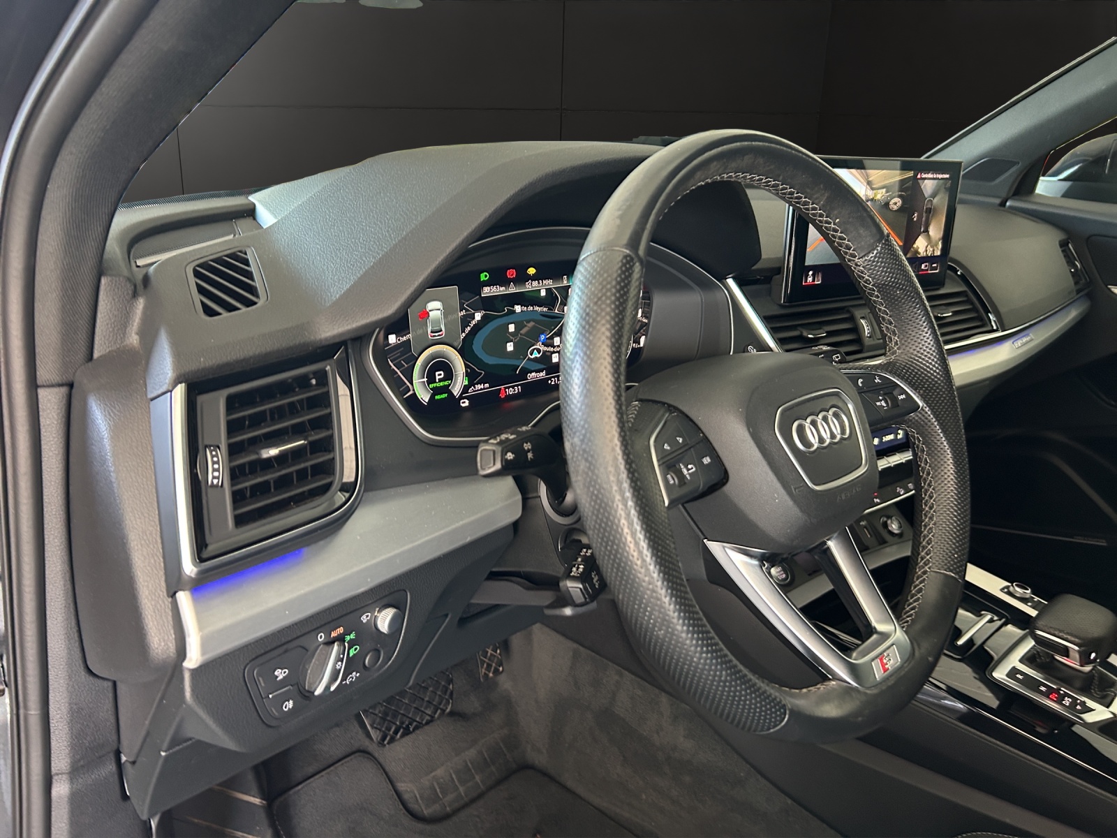 AUDI Q5 50 TFSI e PHEV S line quattro S-tronic-image-18