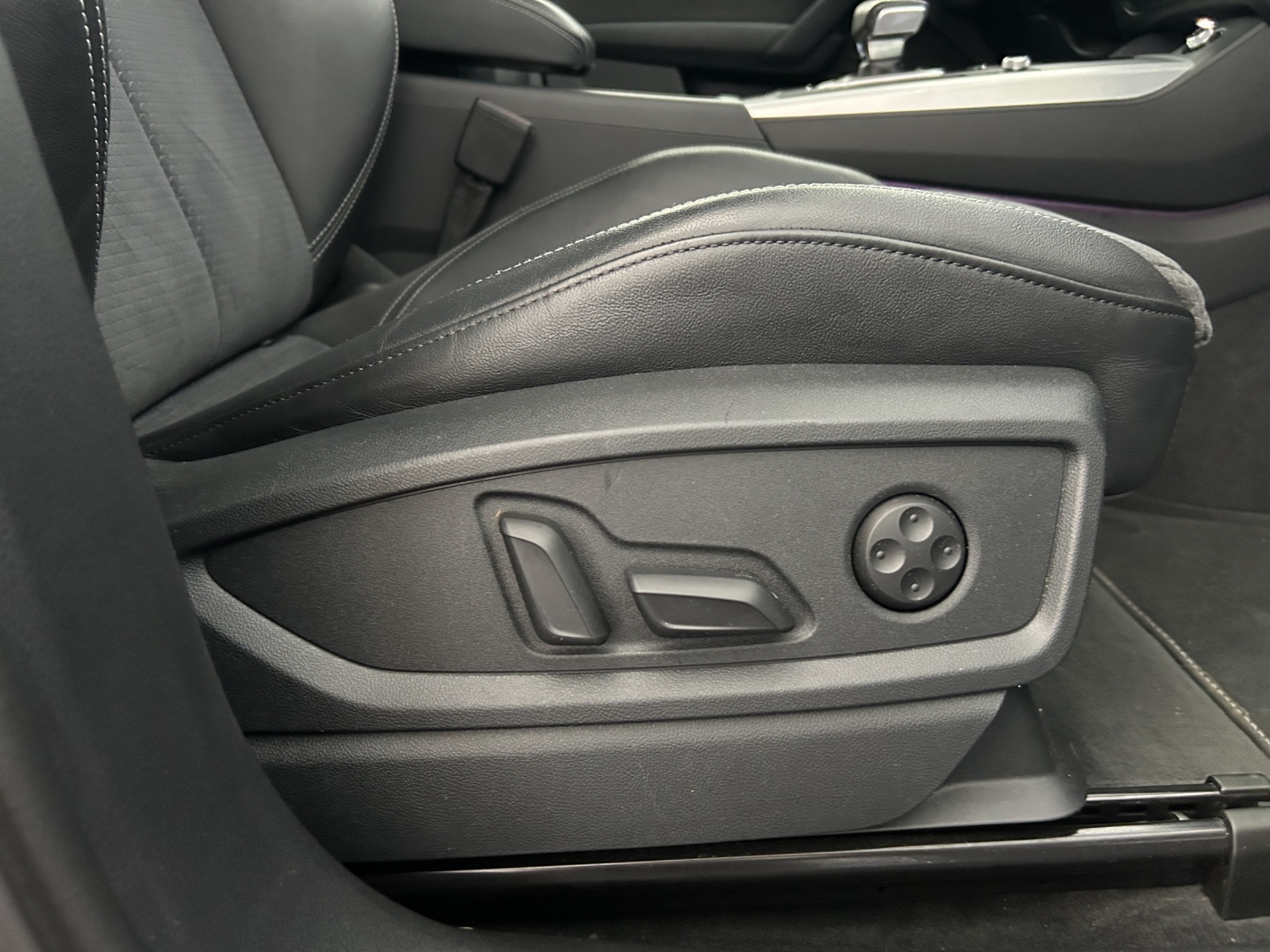 AUDI Q5 50 TFSI e PHEV S line quattro S-tronic-image-21