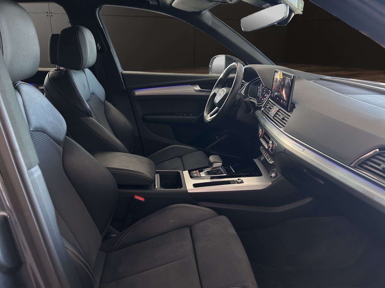 AUDI Q5 50 TFSI e PHEV S line quattro S-tronic-image-14