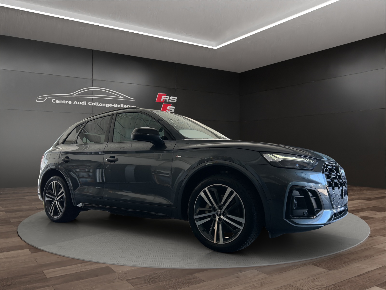 AUDI Q5 50 TFSI e PHEV S line quattro S-tronic-image-7