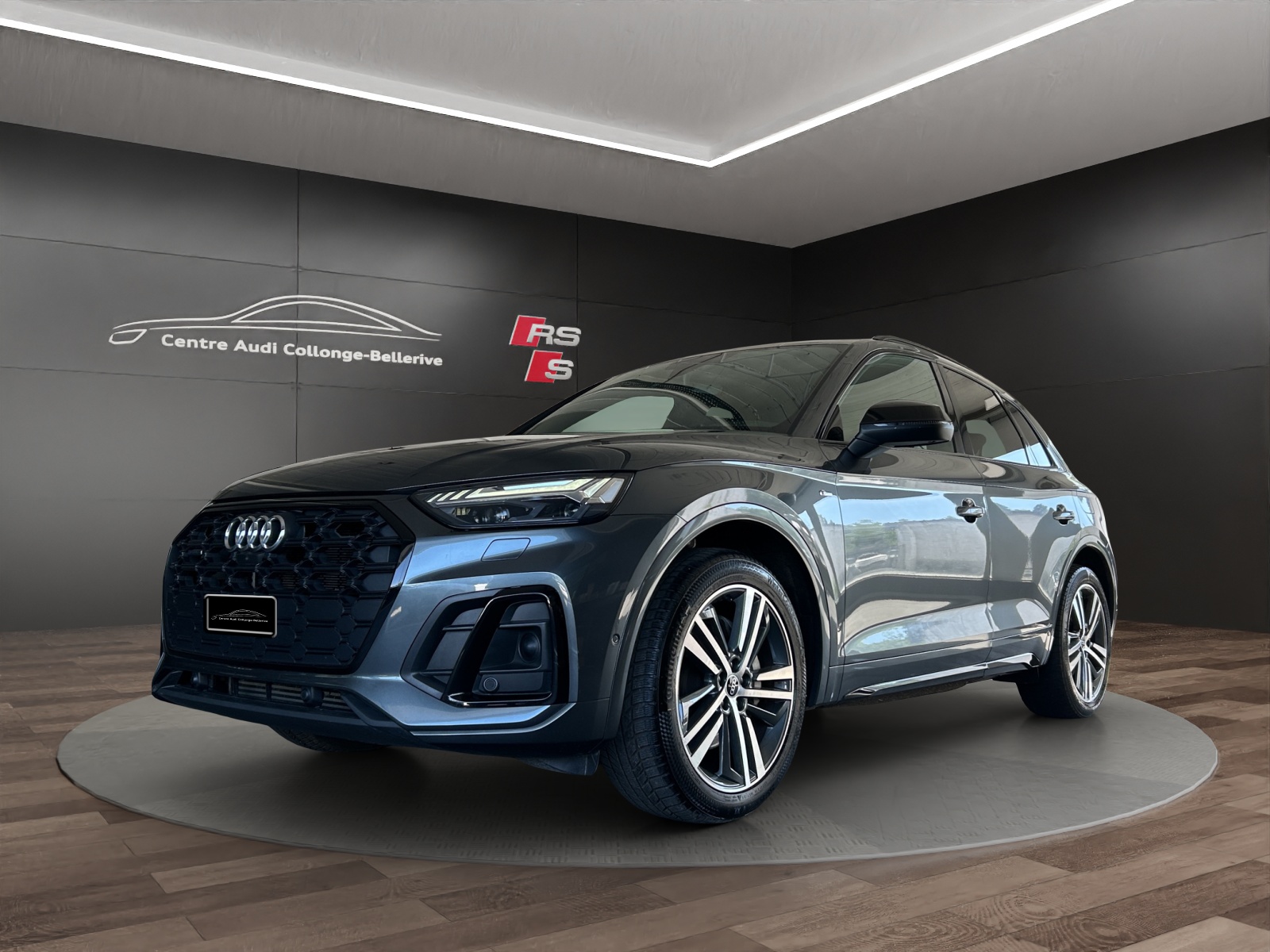 AUDI Q5 50 TFSI e PHEV S line quattro S-tronic-image-0