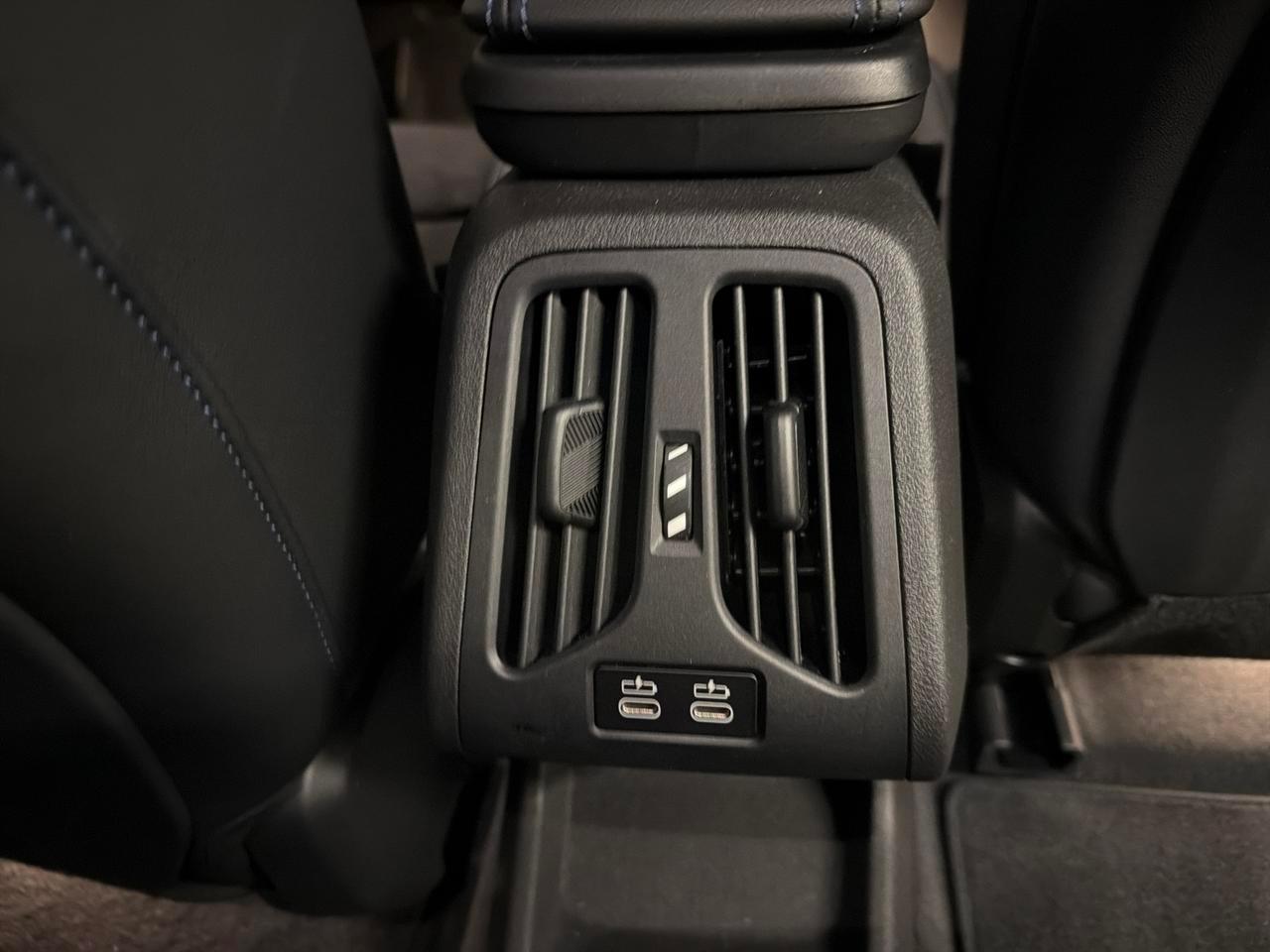 BMW iX2 30 xDrive M Sport-image-27