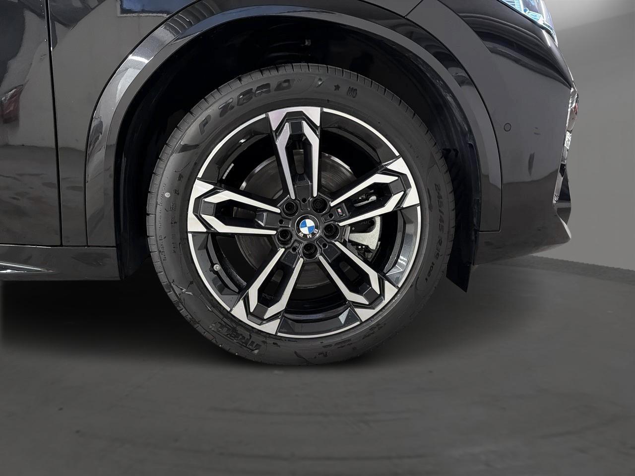 BMW iX2 30 xDrive M Sport-image-6