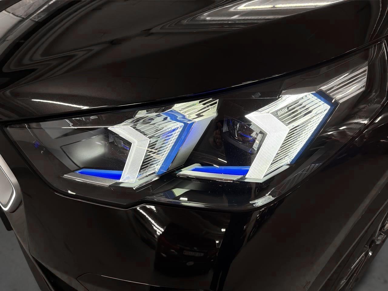 BMW iX2 30 xDrive M Sport-image-8