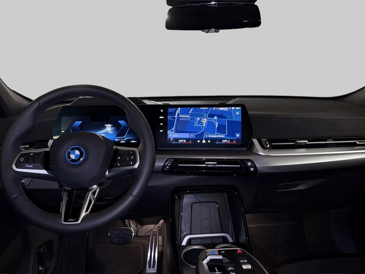 BMW iX2 30 xDrive M Sport-image-16