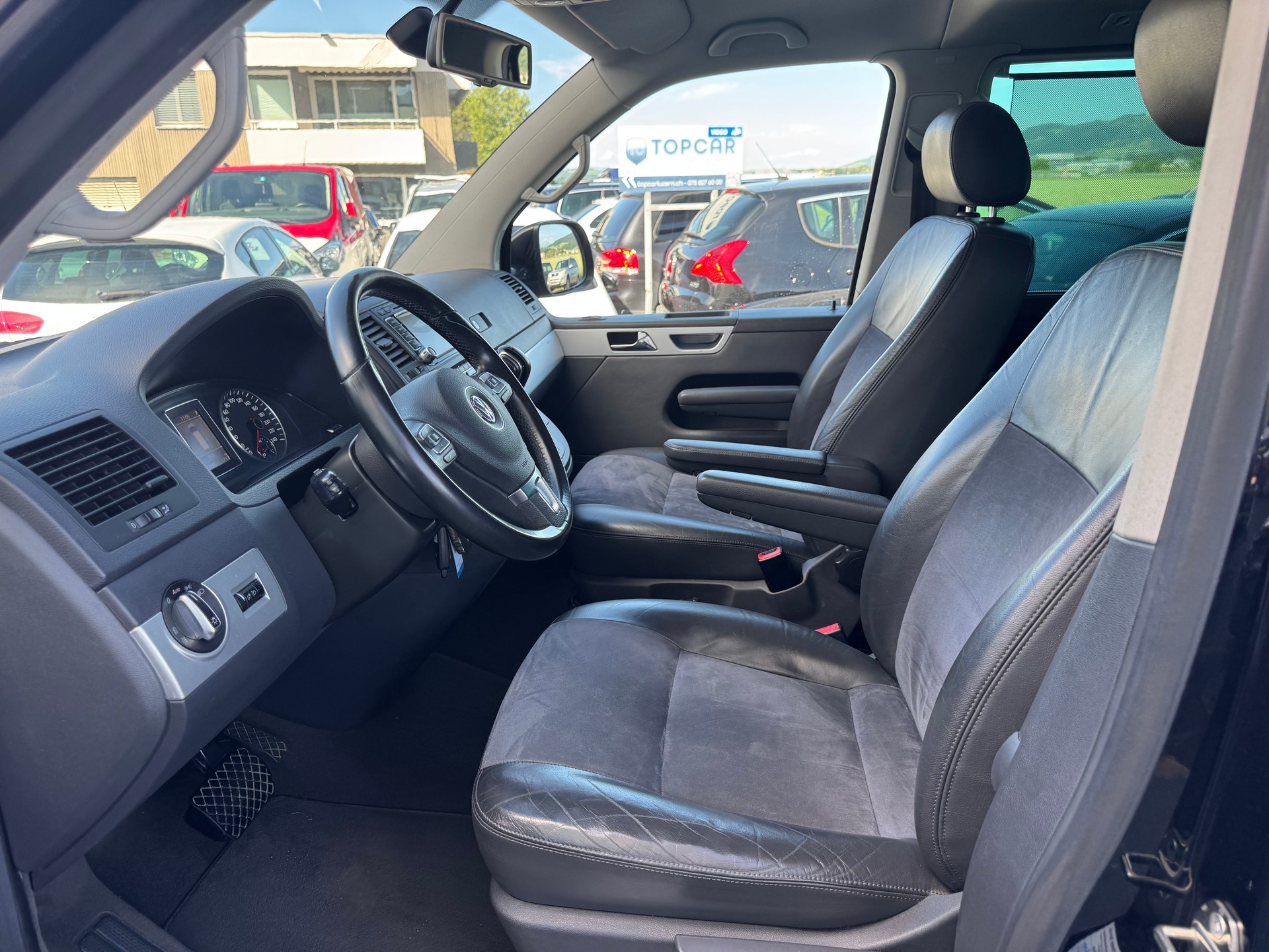 VW T5 Multivan 2.0 Bi-TDI CR CL Edition 25 4Mot. DSG-image-12