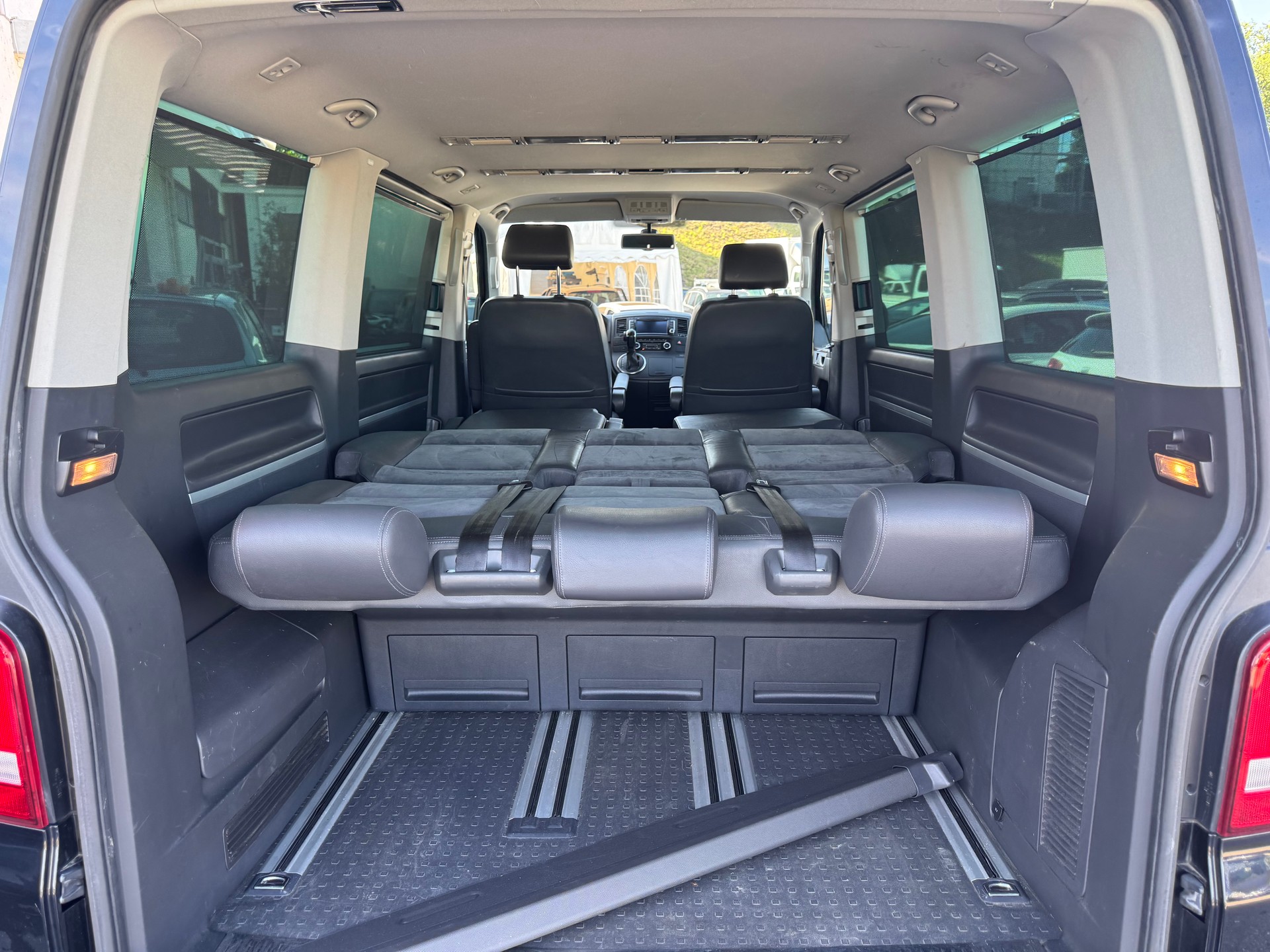 VW T5 Multivan 2.0 Bi-TDI CR CL Edition 25 4Mot. DSG-image-5