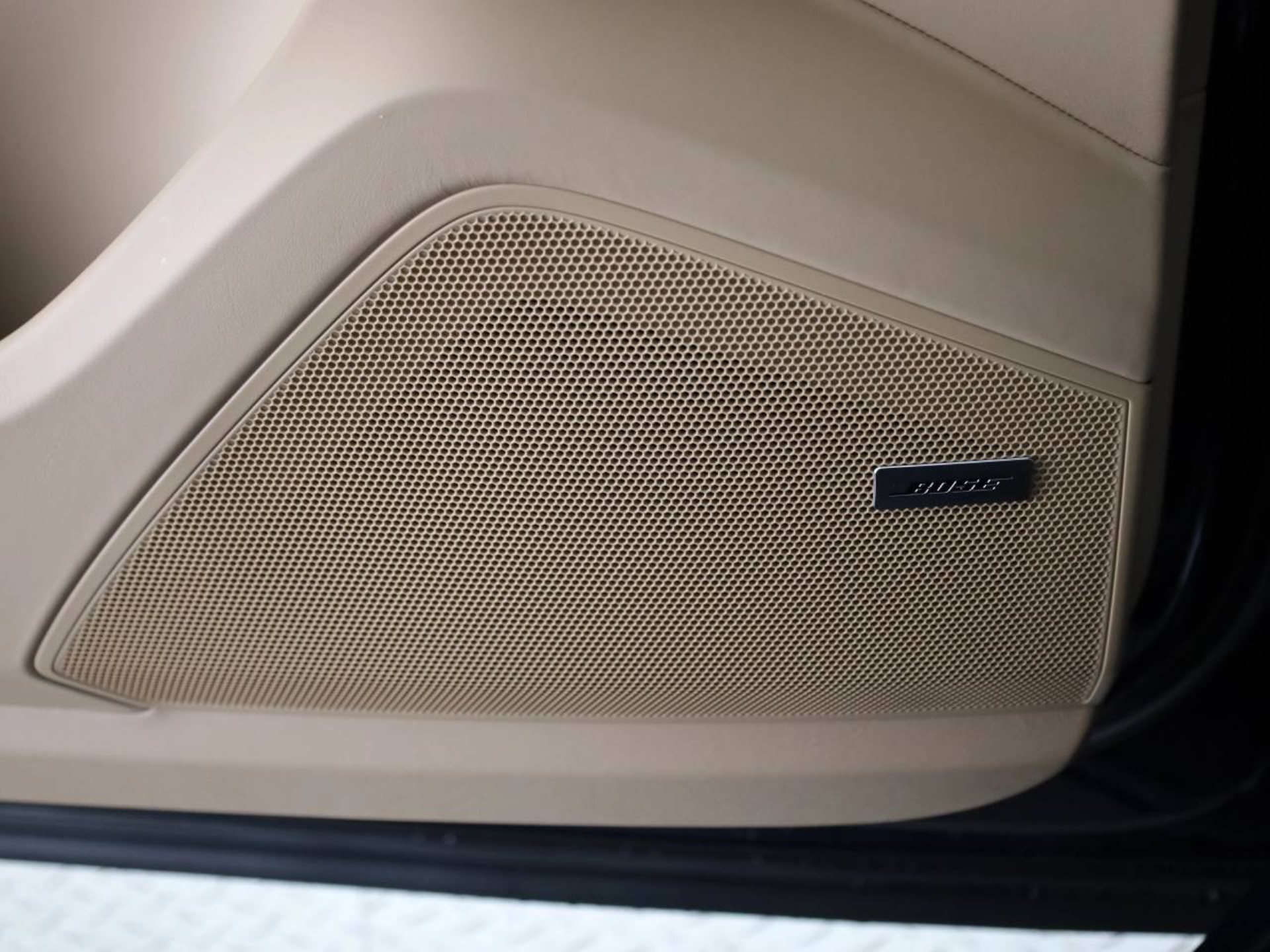 PORSCHE Cayenne E-Hybrid Coupé Black Edition-image-18