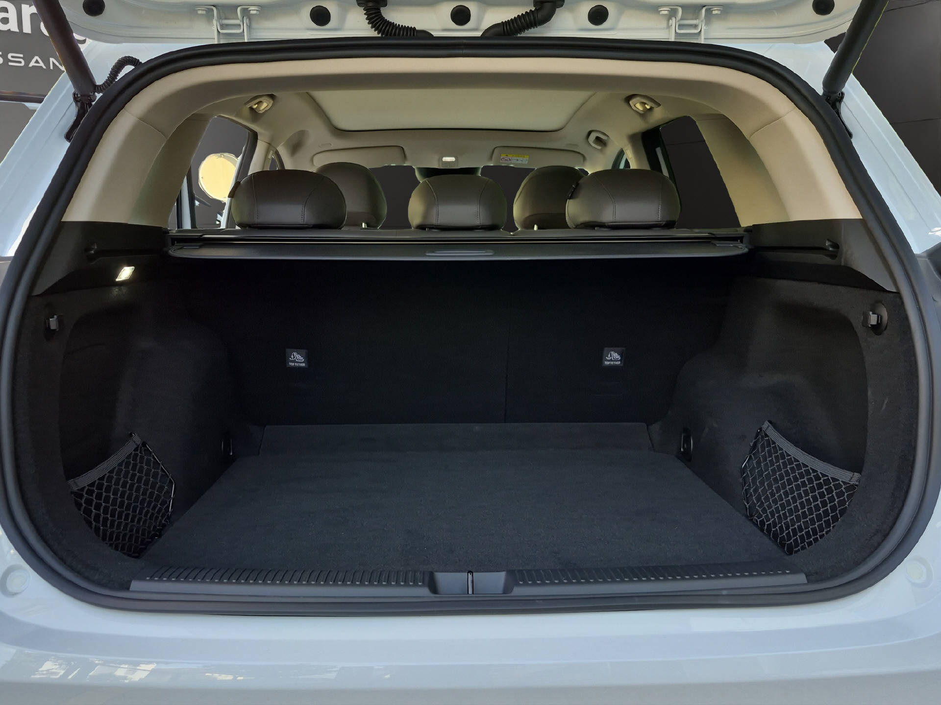 MG S6 EV 77 kWh Luxury 4WD-image-12