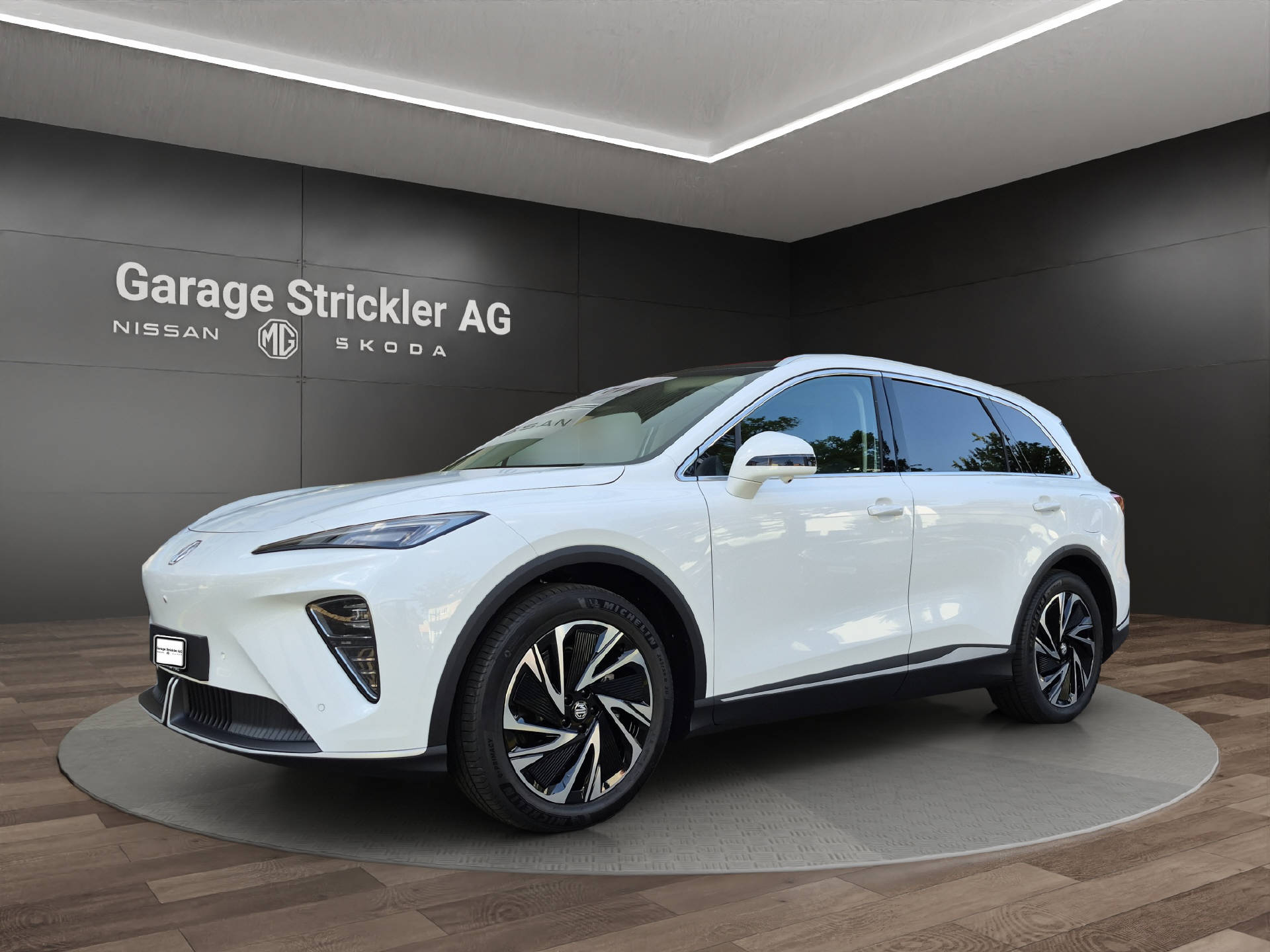 MG S6 EV 77 kWh Luxury 4WD-image-0