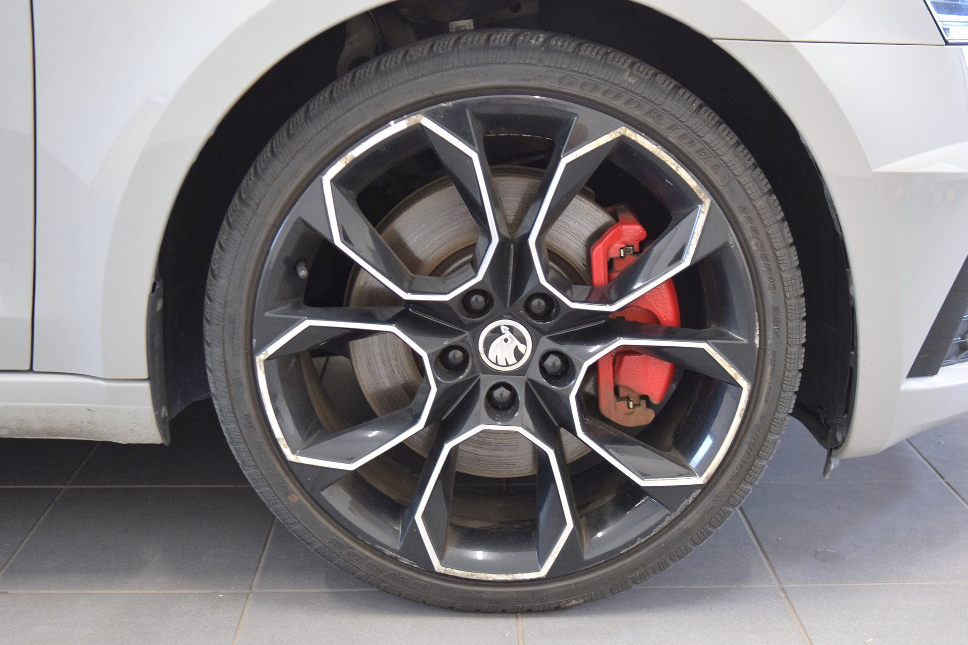 SKODA Octavia Combi 2.0 TSI RS Final Edition DSG-image-15