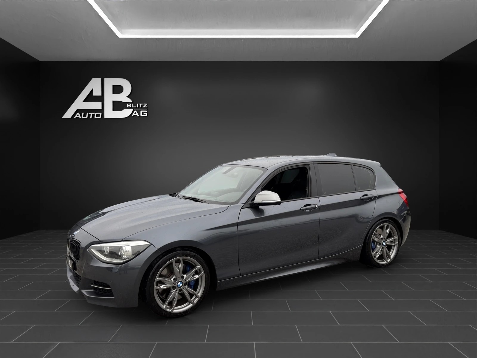 BMW M135i Steptronic-image-1