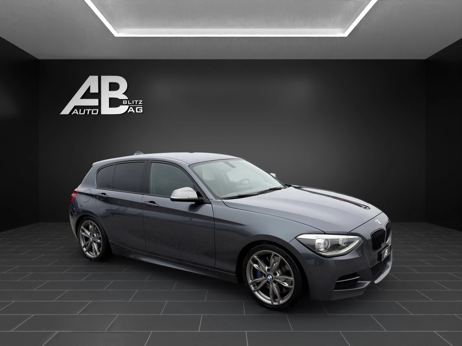 BMW M135i Steptronic-image-5