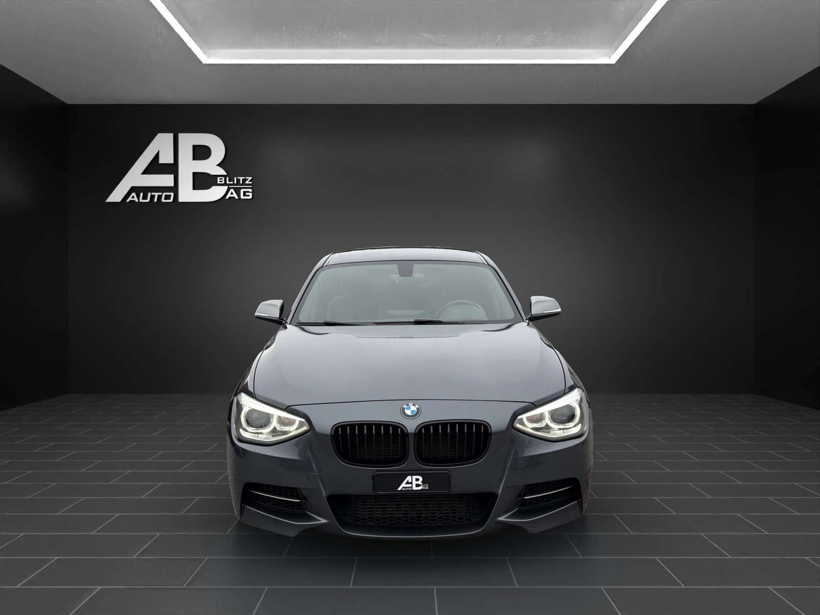 BMW M135i Steptronic-image-0
