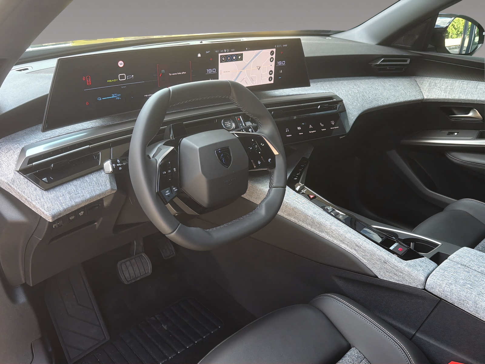 PEUGEOT 5008 e-Allure Premium AWD-image-6