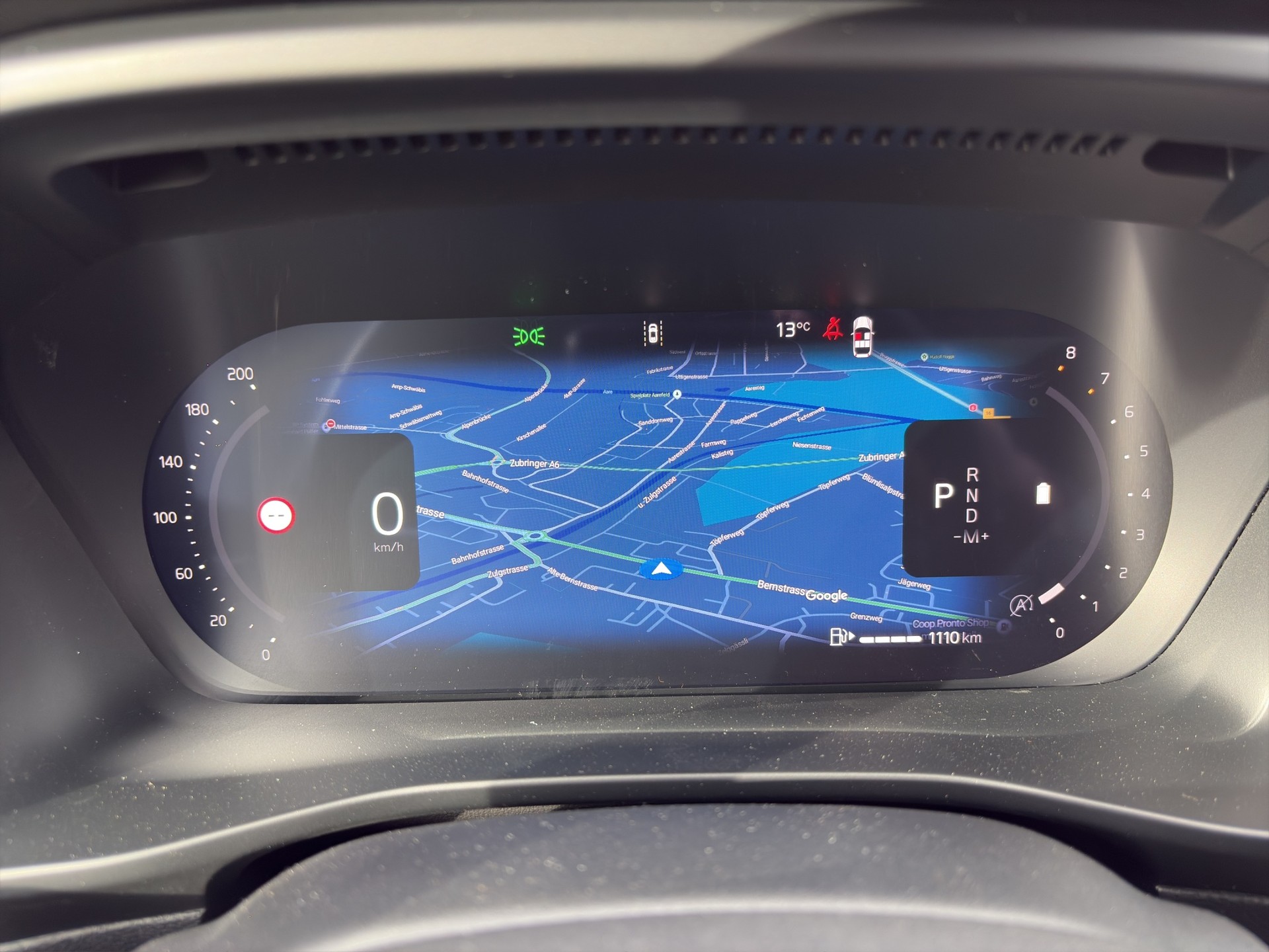 VOLVO XC40 2.0 B4 MH Ultra Dark-image-13