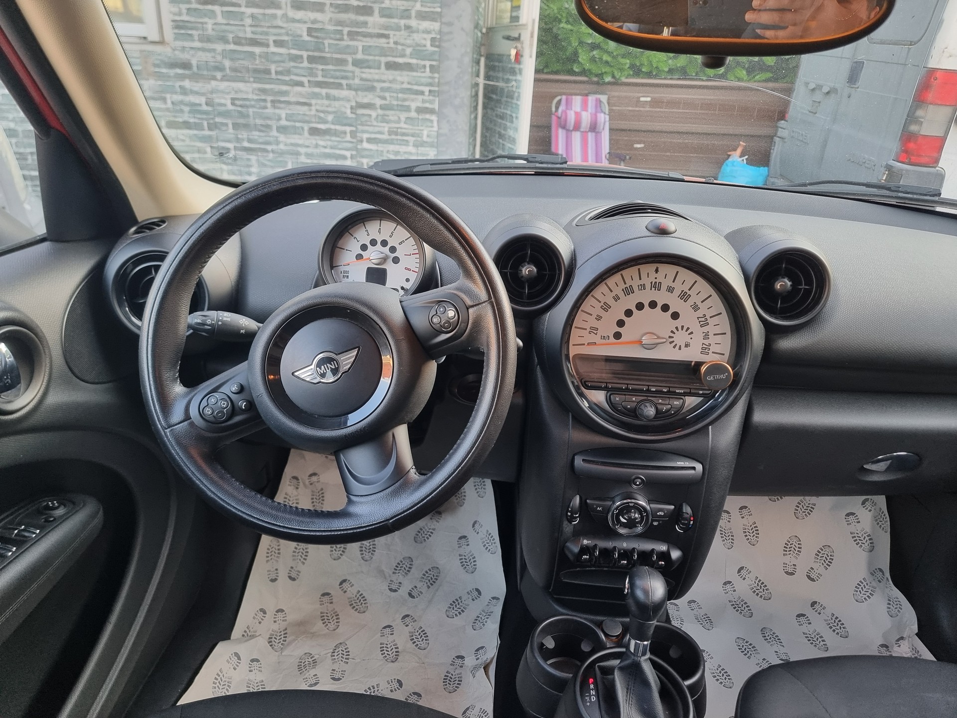 MINI Countryman Cooper FWD-image-9