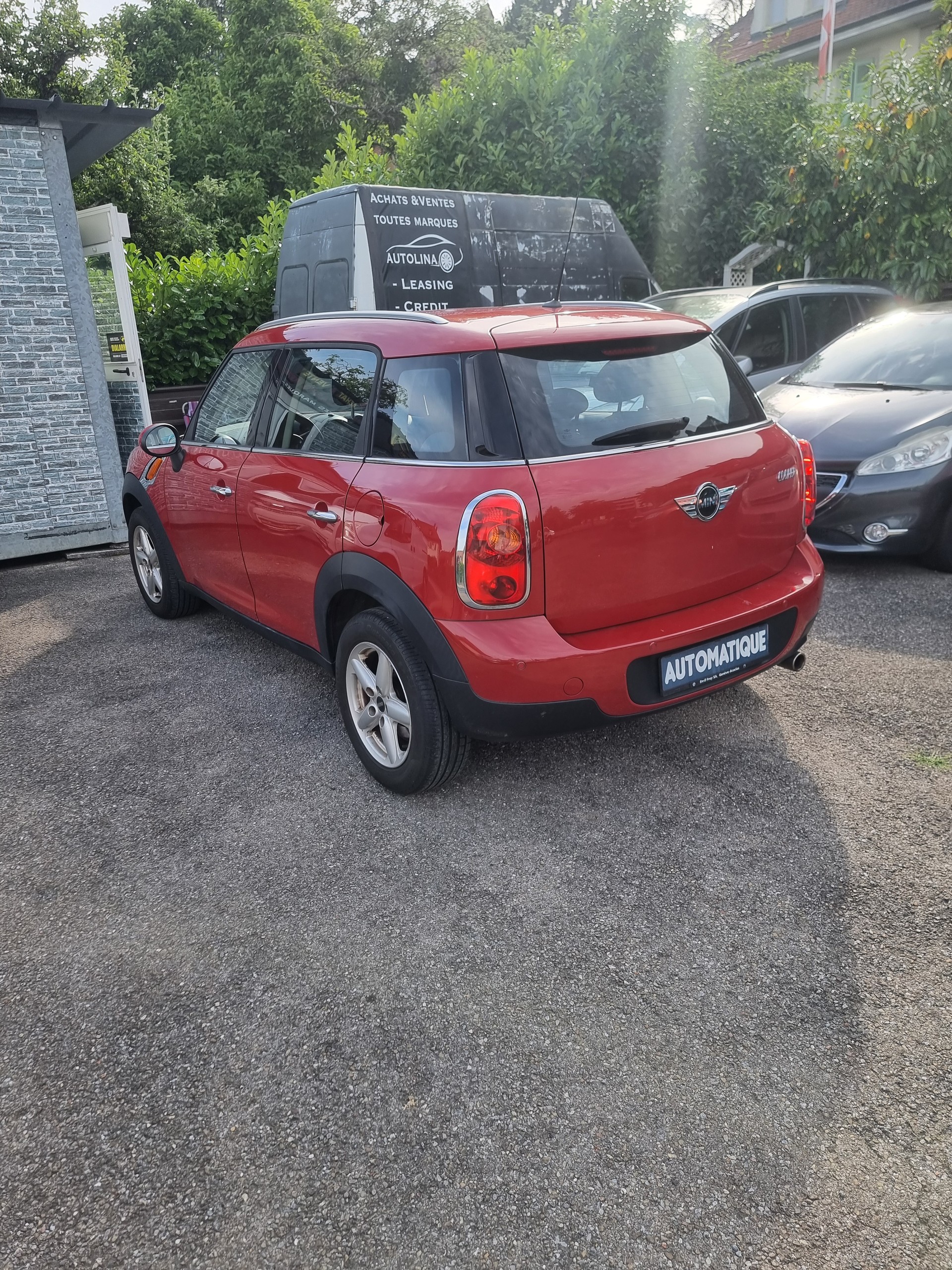 MINI Countryman Cooper FWD-image-4