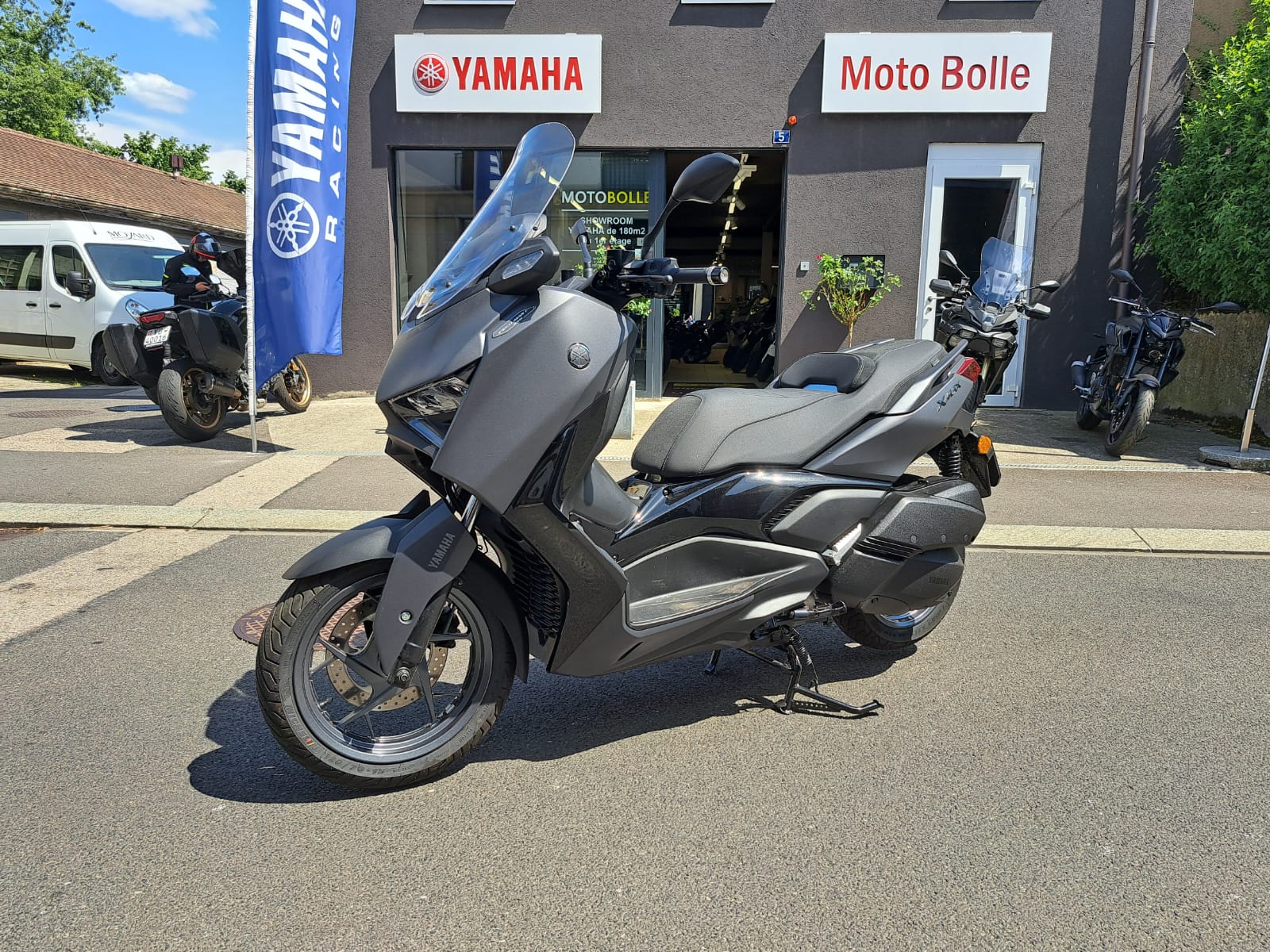 YAMAHA X-Max 300 Tech Max-showroom-element-3