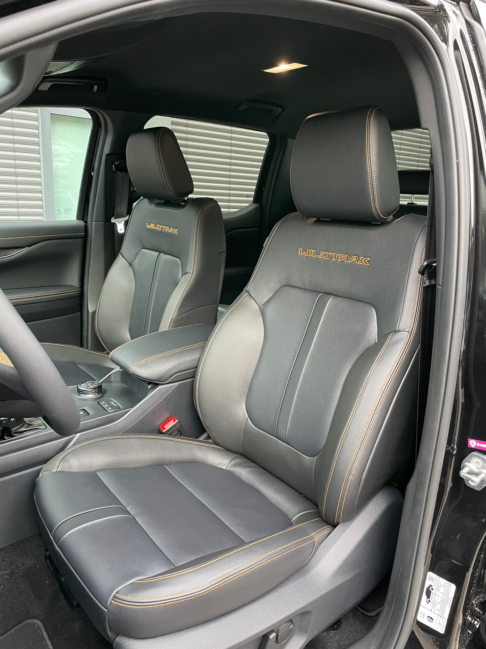 FORD Ranger Wildtrak PHEV 2.3 Eco Boost e-4WD Automat-image-11