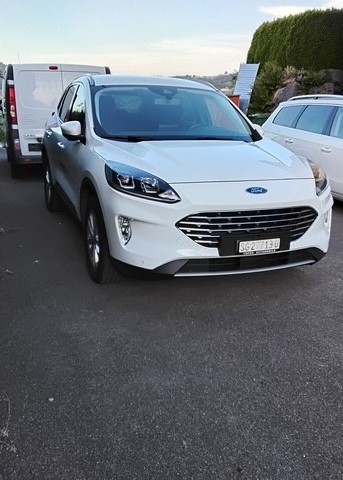 FORD Kuga 2.0 TDCi EcoBlue Cool & Connect 4WD-image-0