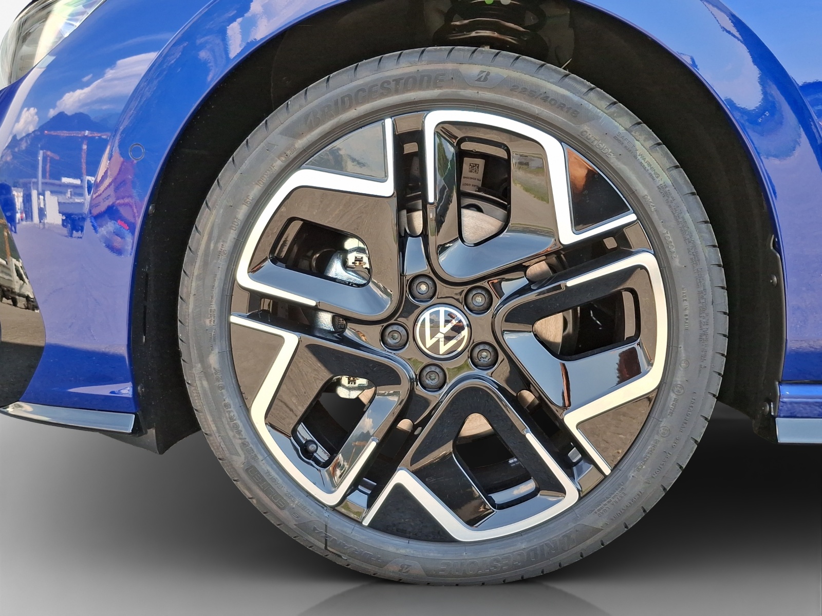 VW Golf 1.5 e TSI mHEV R-Line DSG-image-13