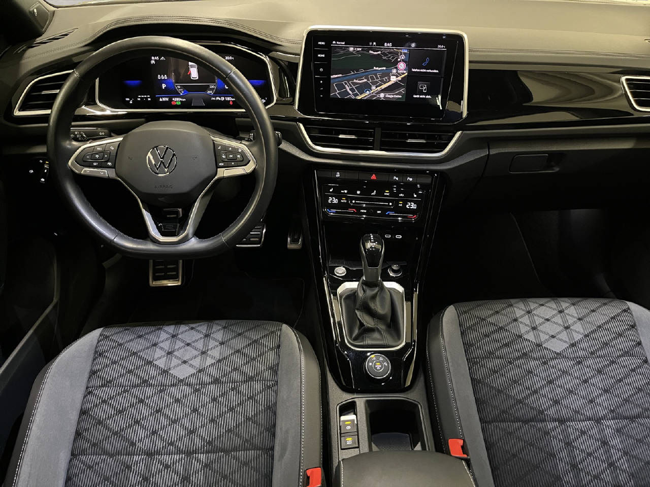 VW T-Roc 2.0 TSI R-Line DSG 4motion-image-7