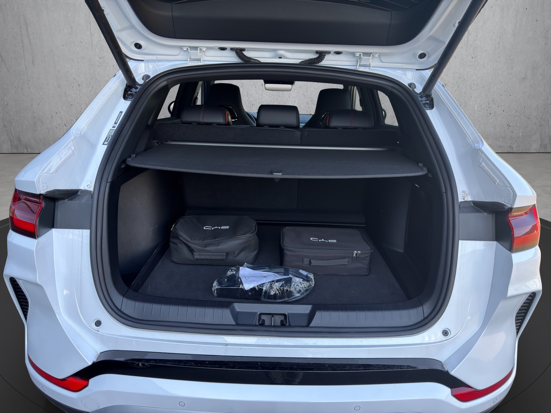 BYD Seal U DM-i Design AWD-image-14