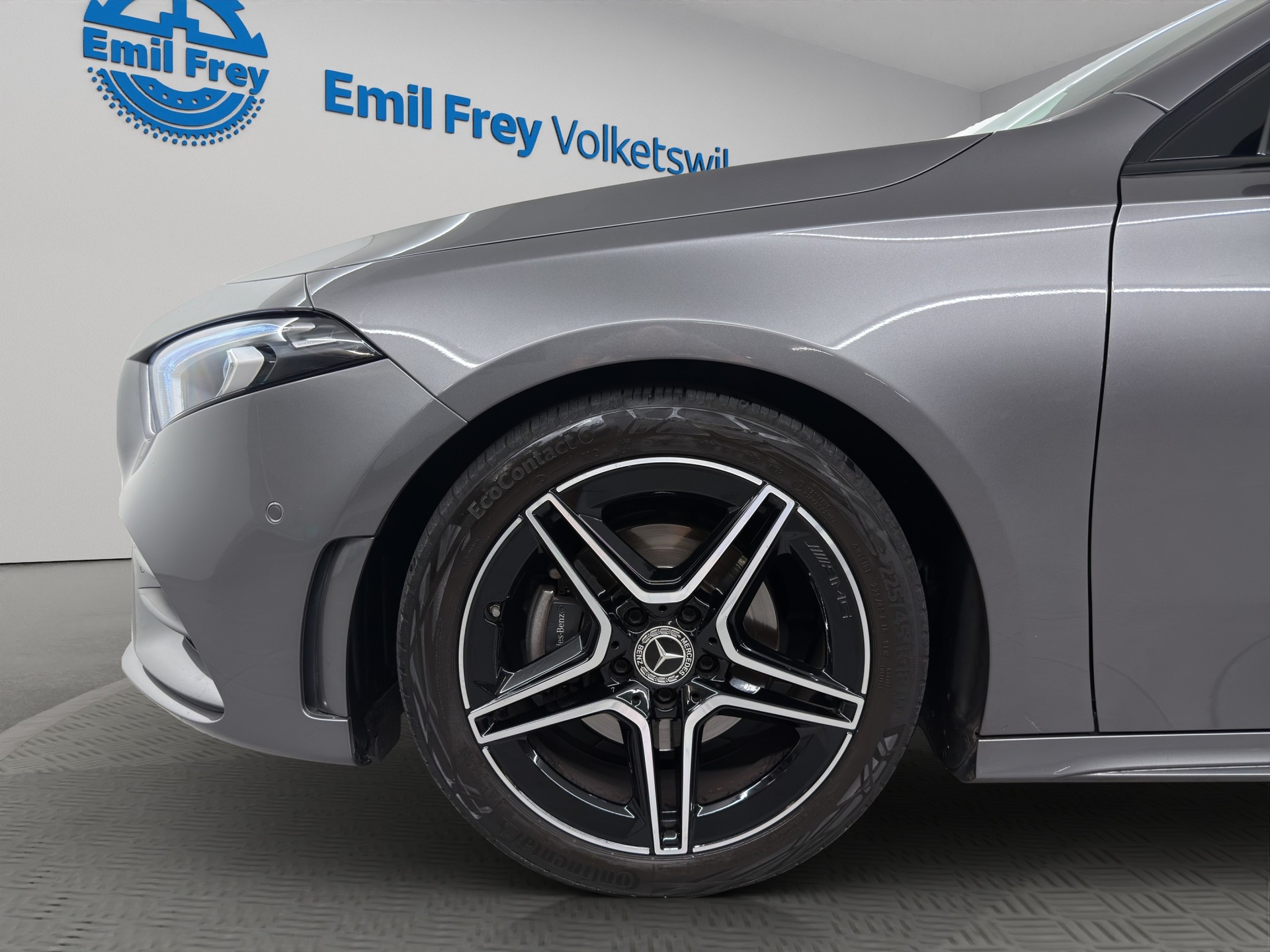 MERCEDES-BENZ A 180 Night Star AMG Line-image-3