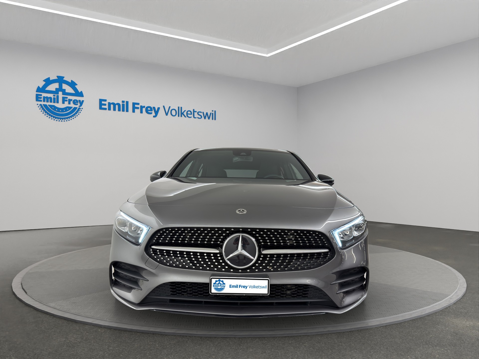 MERCEDES-BENZ A 180 Night Star AMG Line-image-4