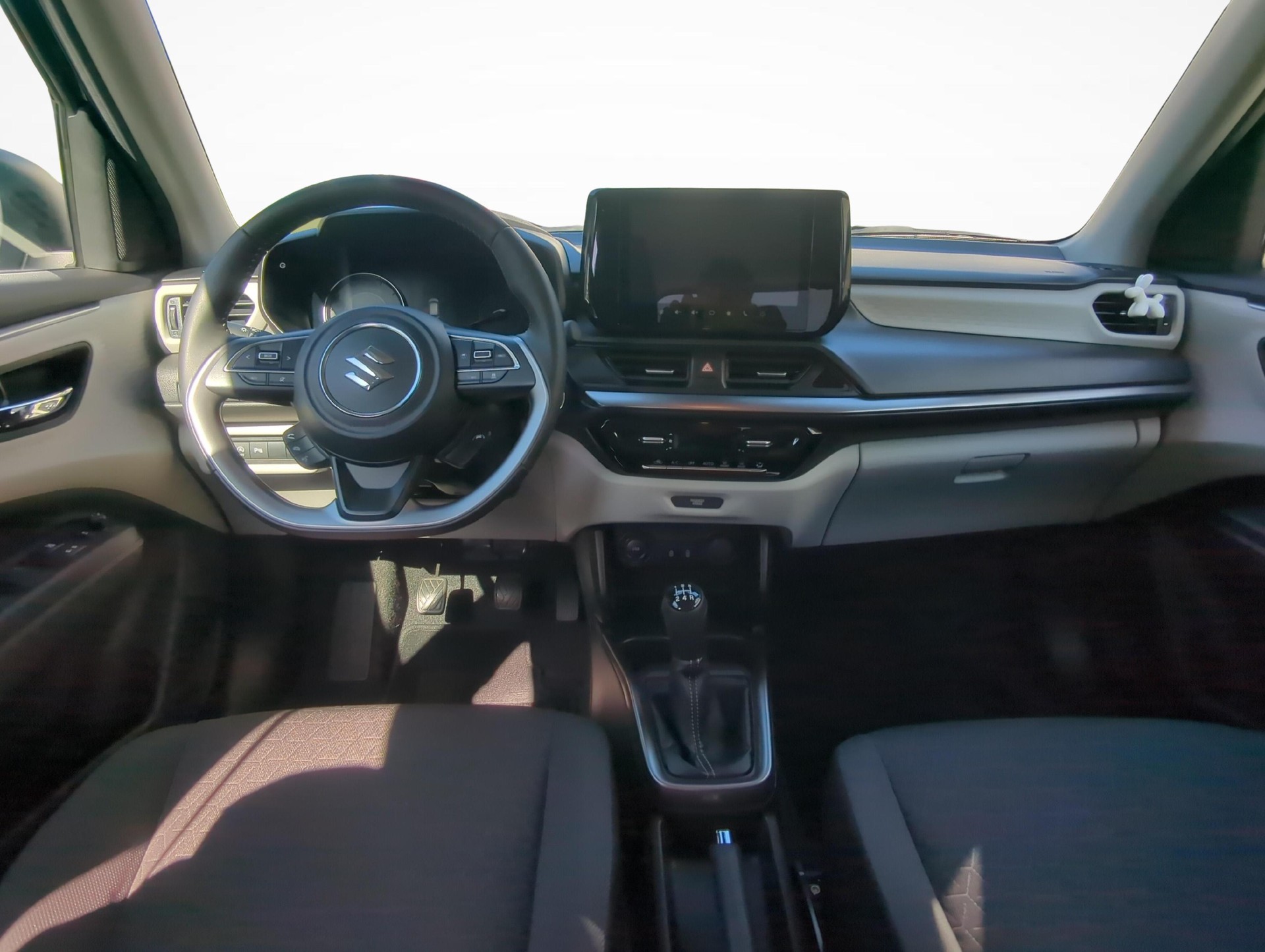 SUZUKI Swift 1.2 Compact Top Hybrid 4x4-image-8