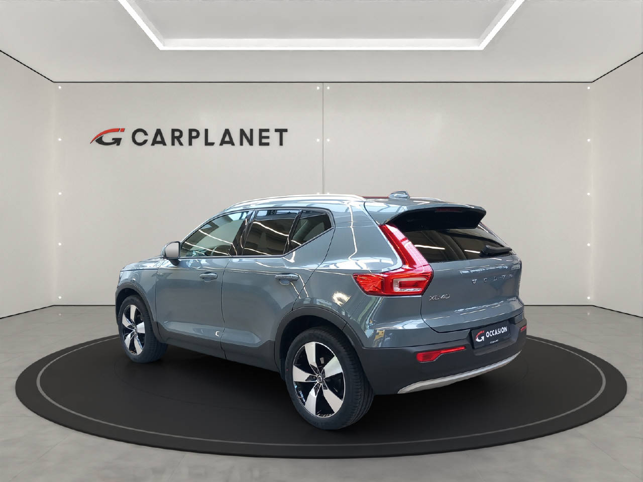 VOLVO XC40 1.5 T3 Momentum-image-2