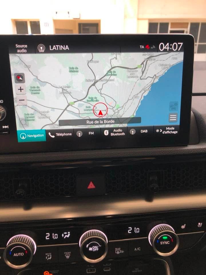 HONDA CR-V 2.0i MMD Hybrid Advance 4WD Automatic-image-9