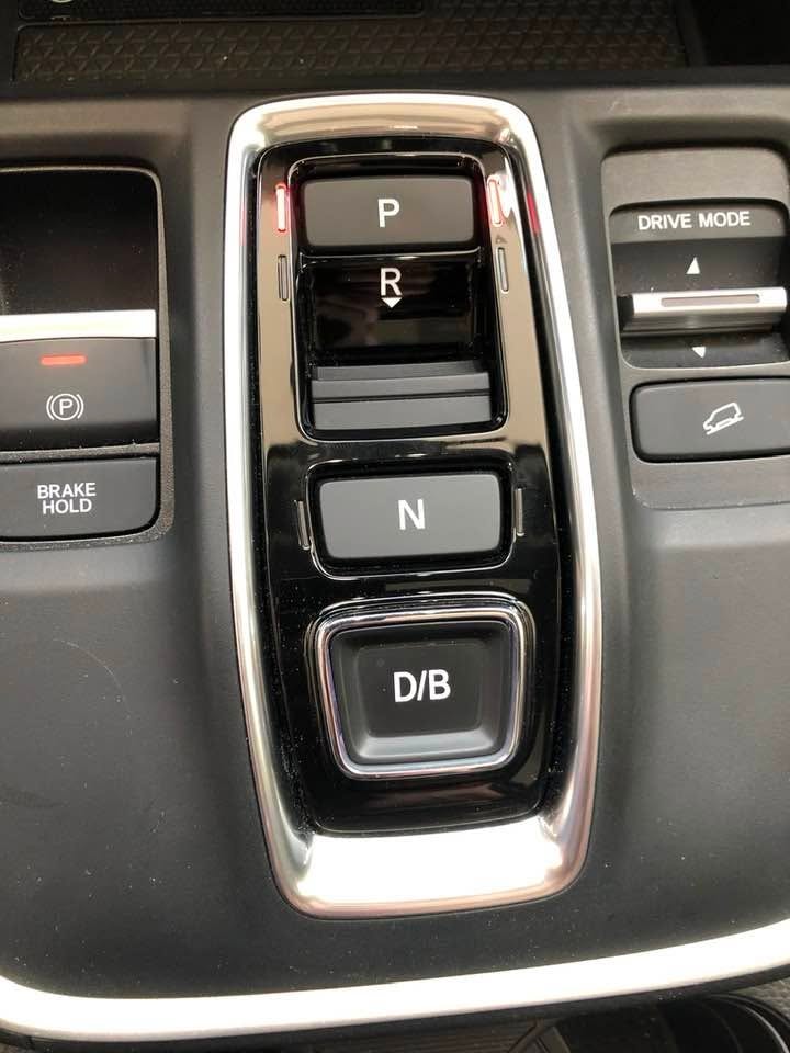 HONDA CR-V 2.0i MMD Hybrid Advance 4WD Automatic-image-10